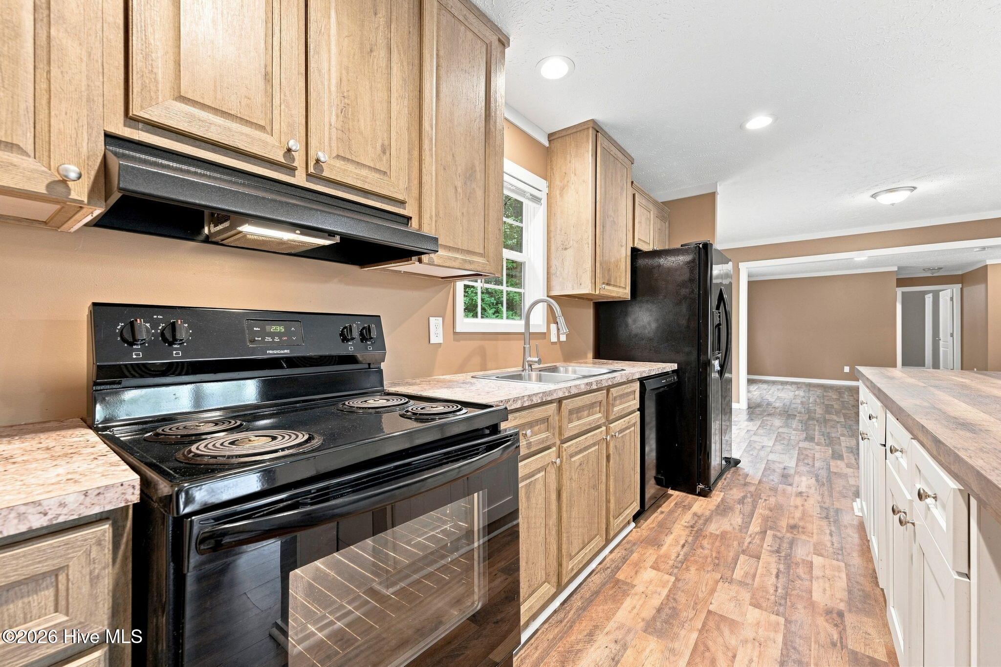662 Hallsville Road Property Photo 3