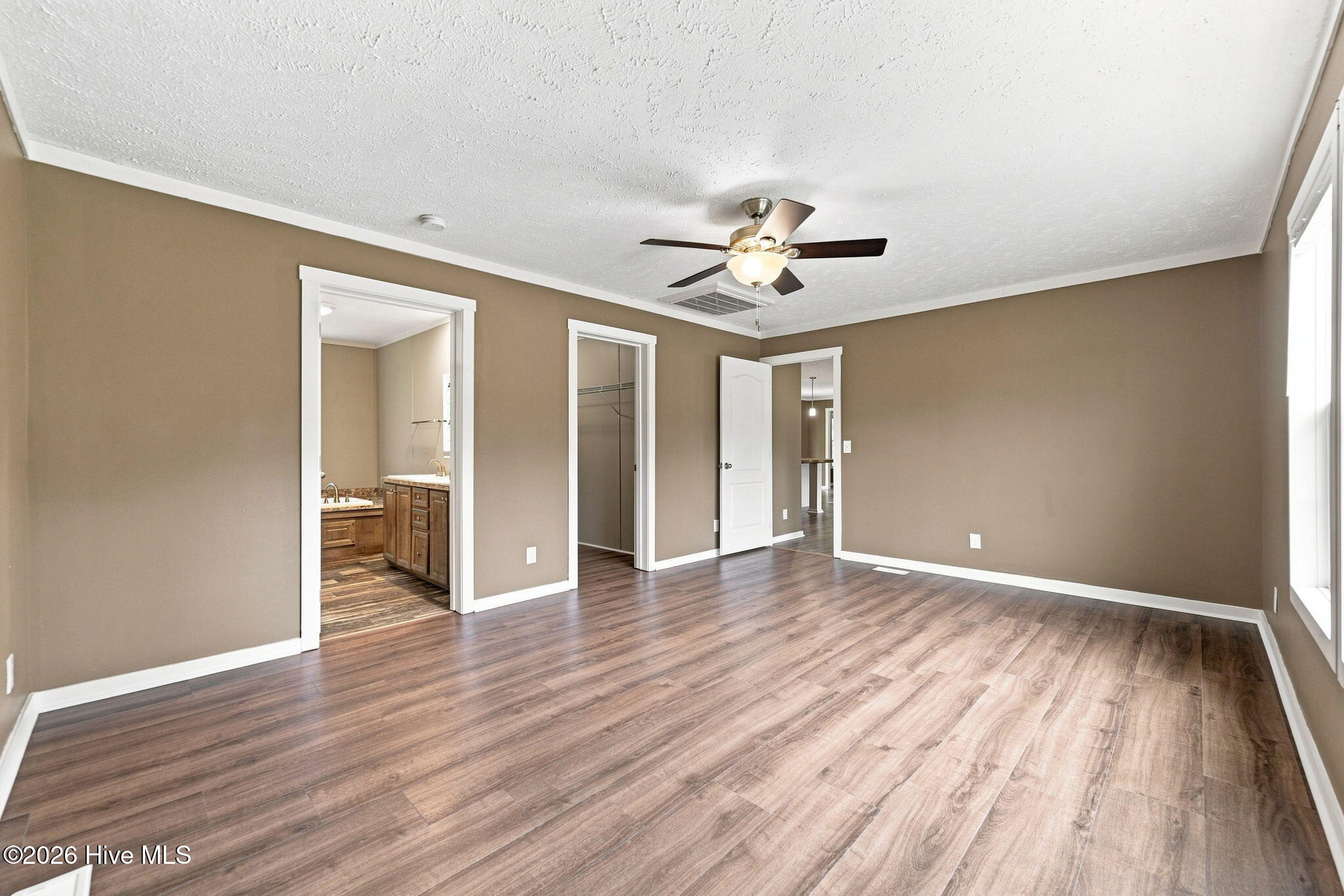 662 Hallsville Road Property Photo 13