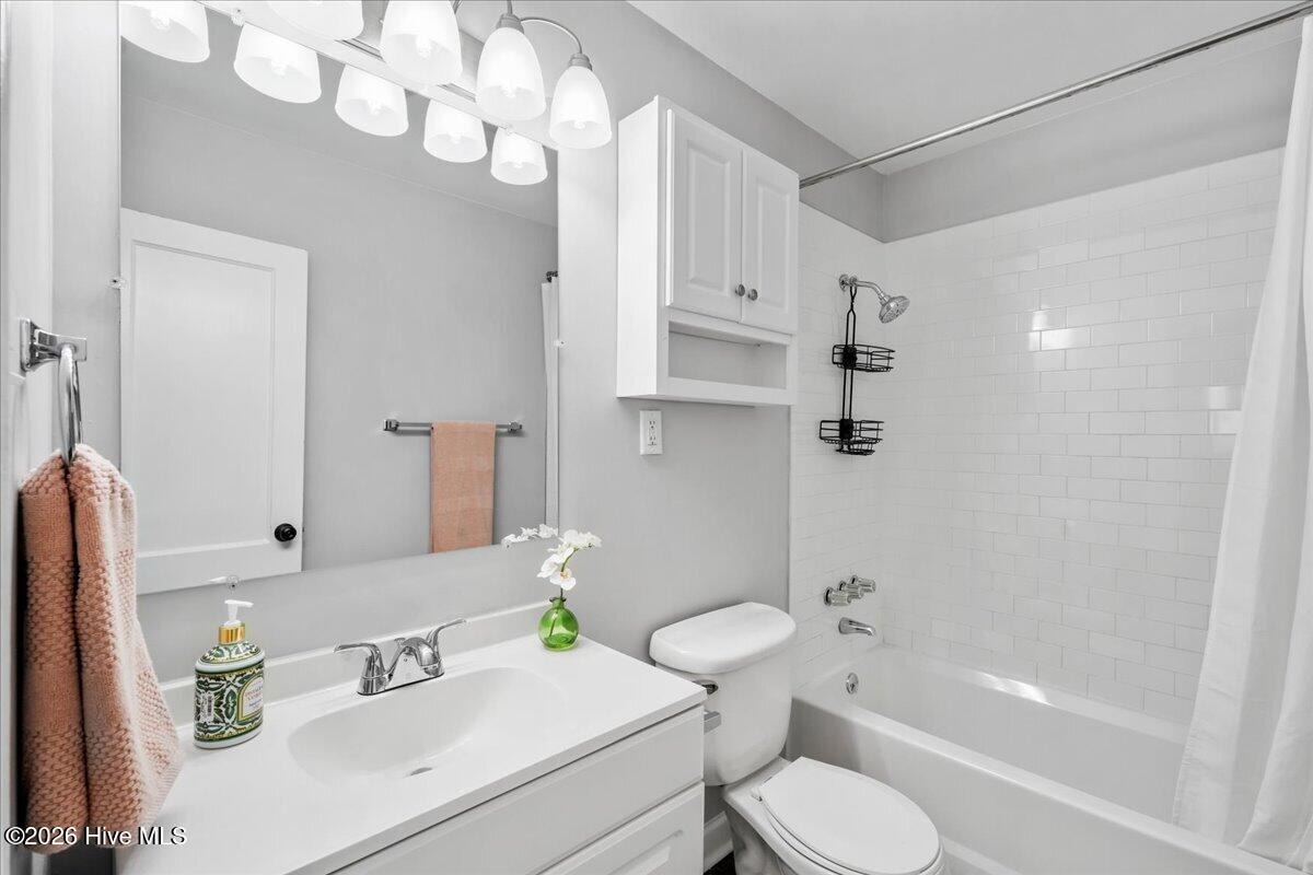 1510 Edgerton Street Property Photo 21