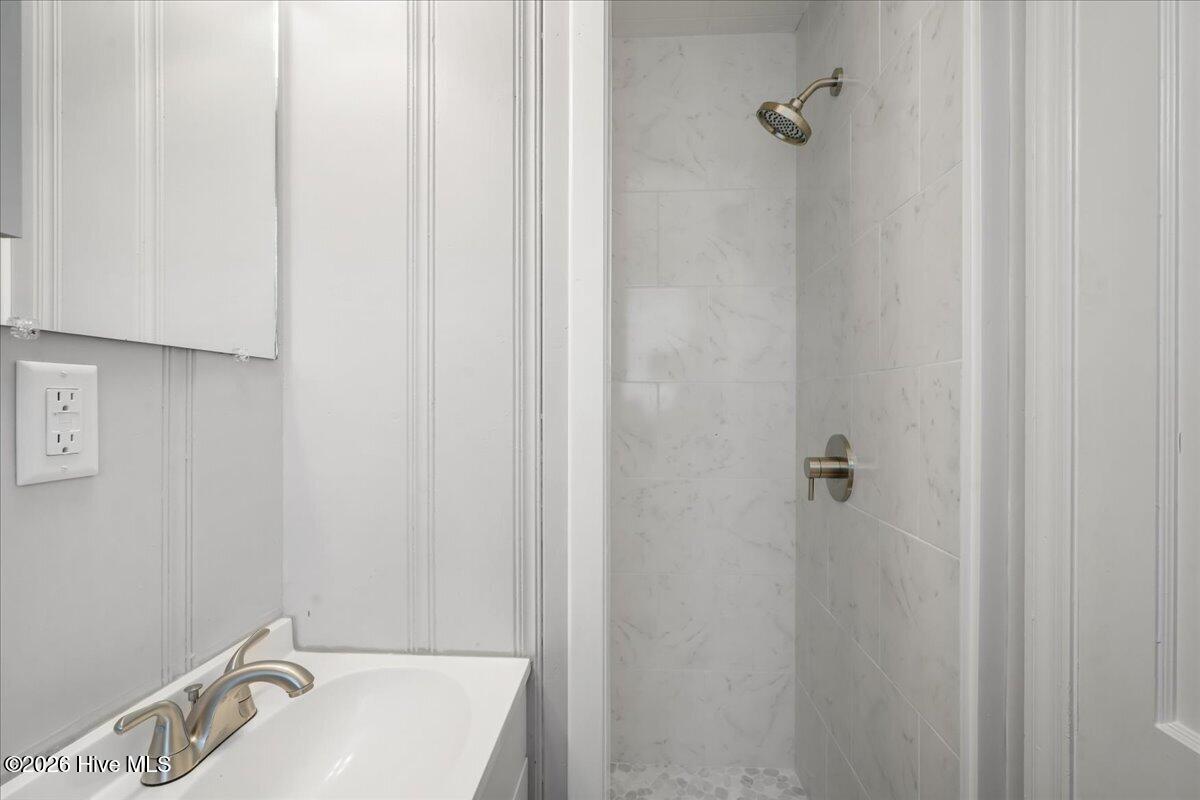 1510 Edgerton Street Property Photo 23