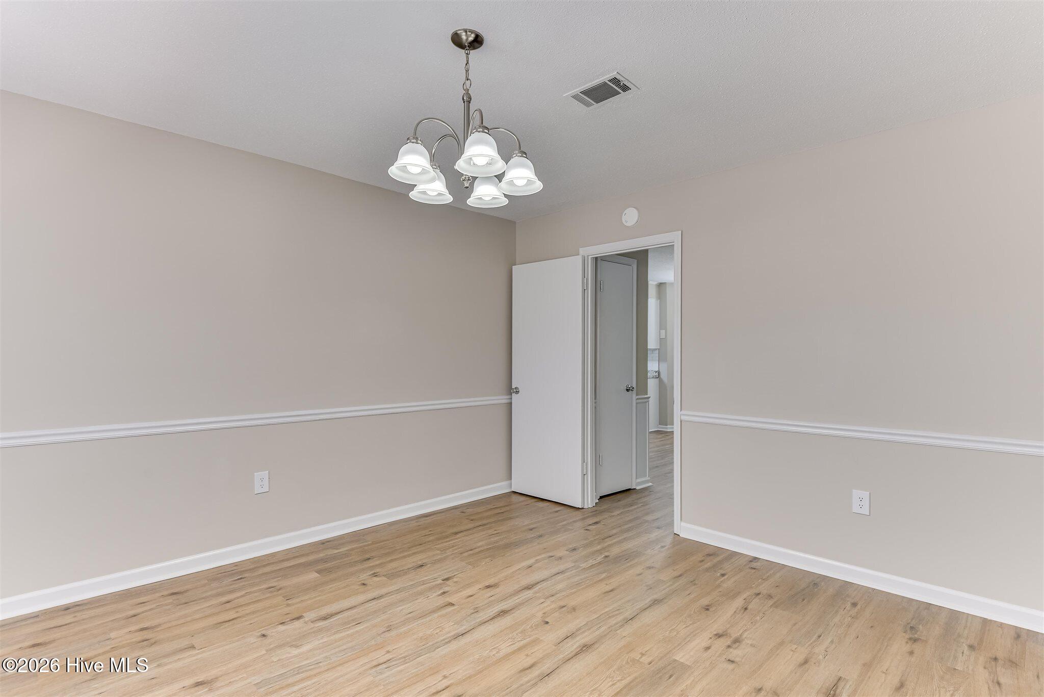 2831 Brentway Drive Property Photo 4