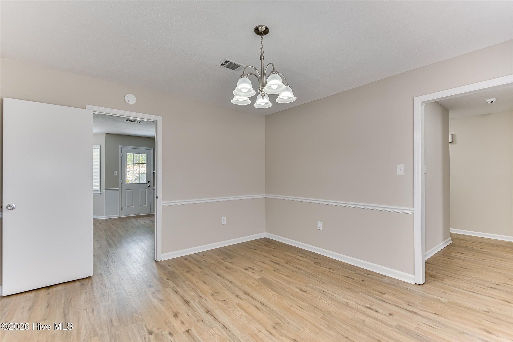 2831 Brentway Drive Property Photo 6