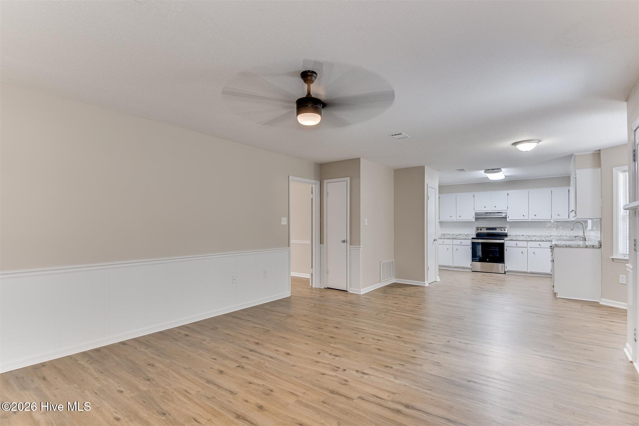 2831 Brentway Drive Property Photo 10
