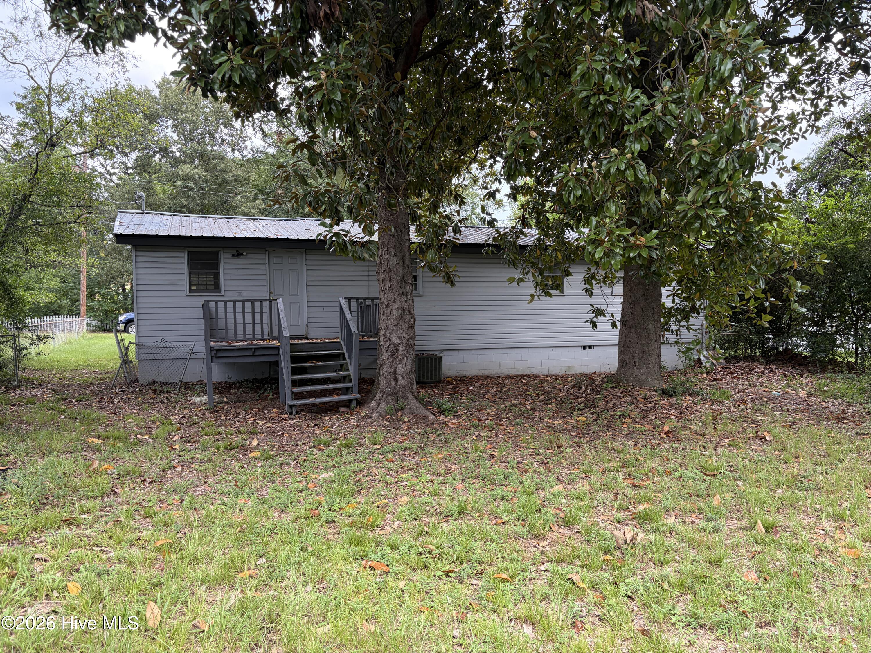 2131 Veterans Drive Property Photo 2