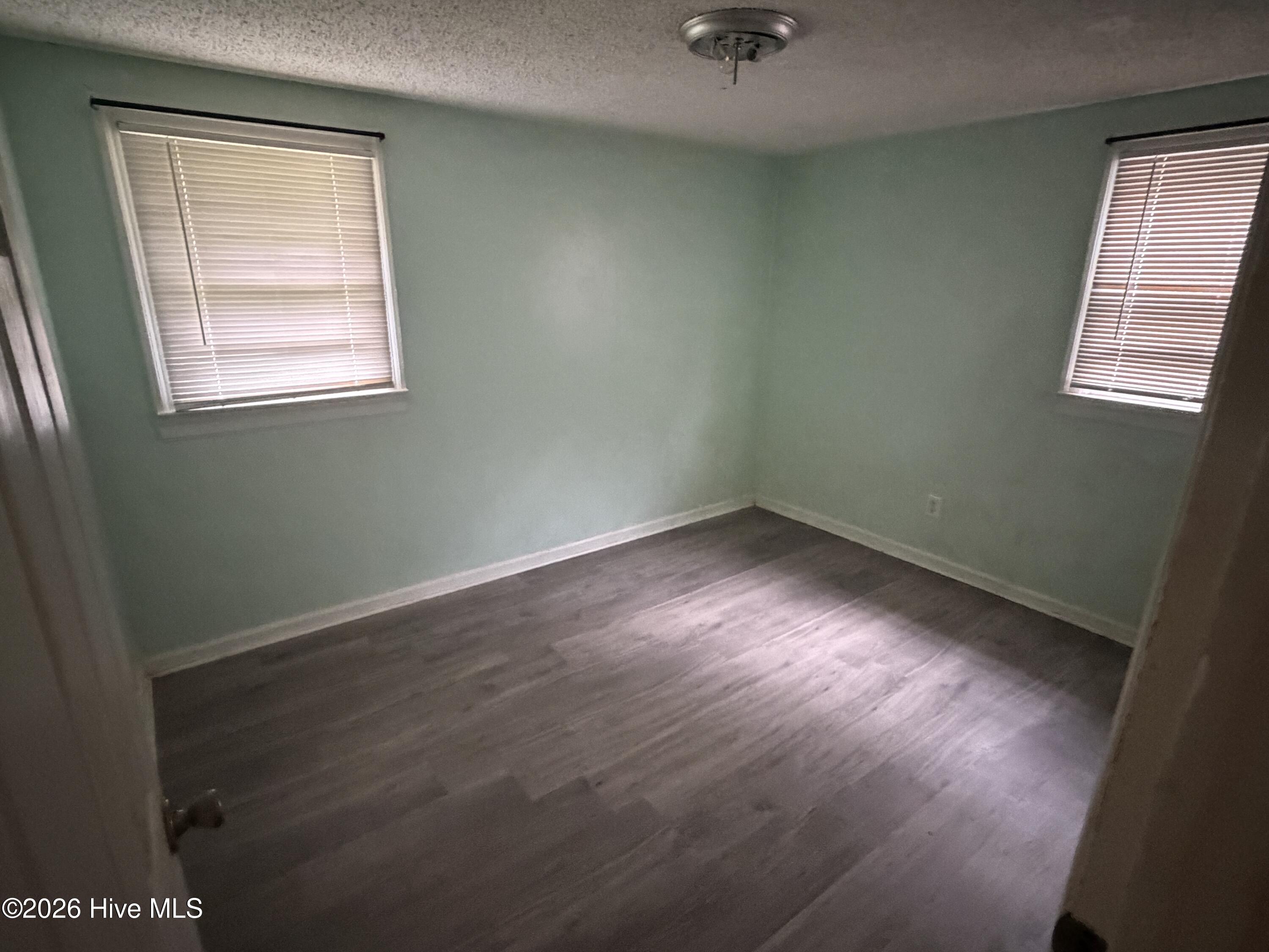 2131 Veterans Drive Property Photo 5