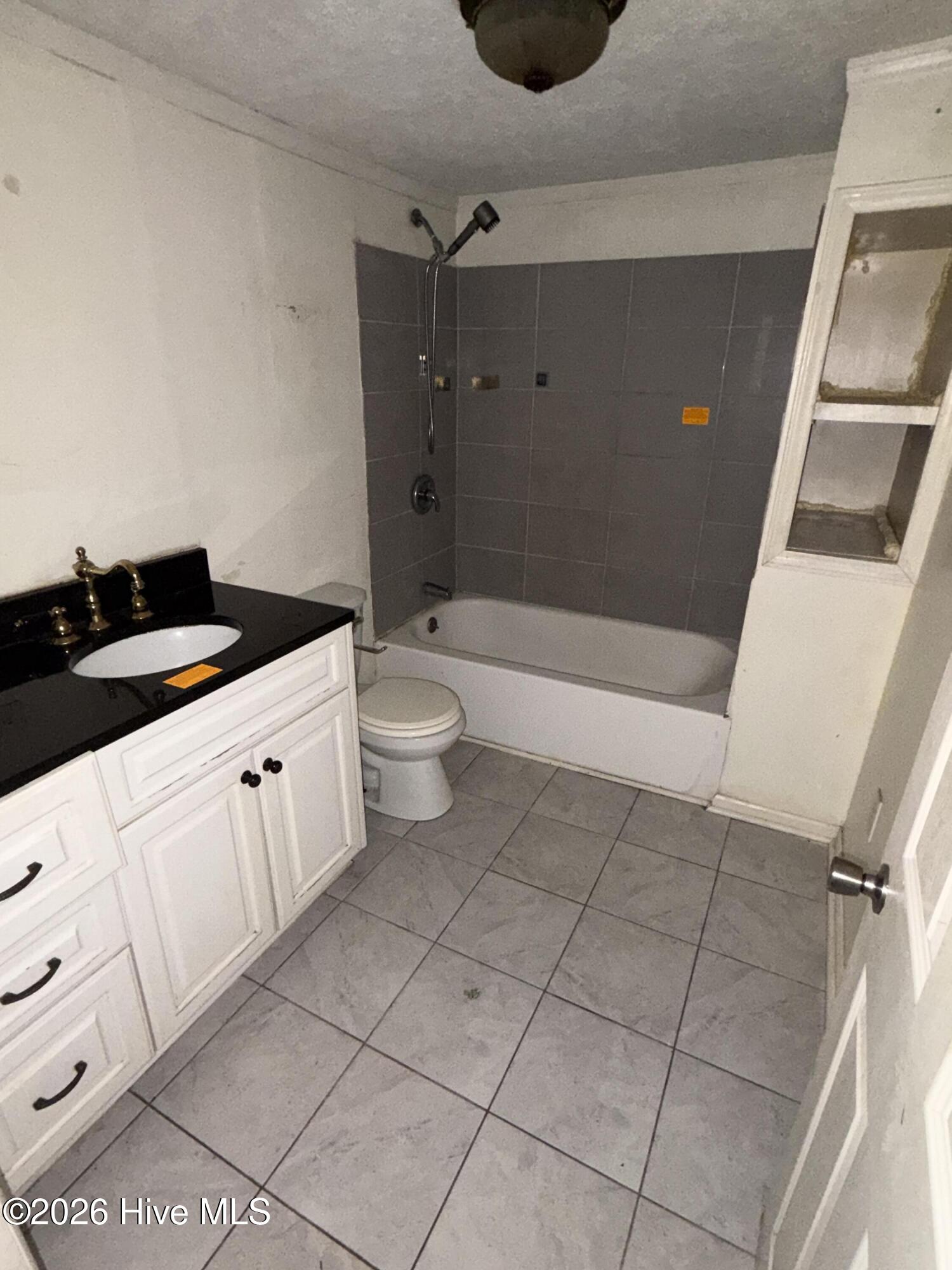 2131 Veterans Drive Property Photo 12