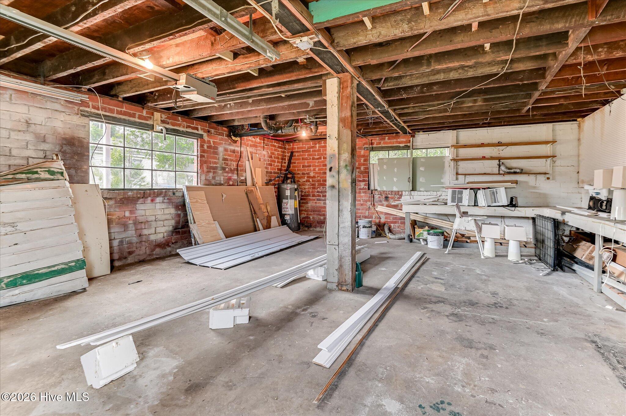 2001 Battle Row Property Photo 59