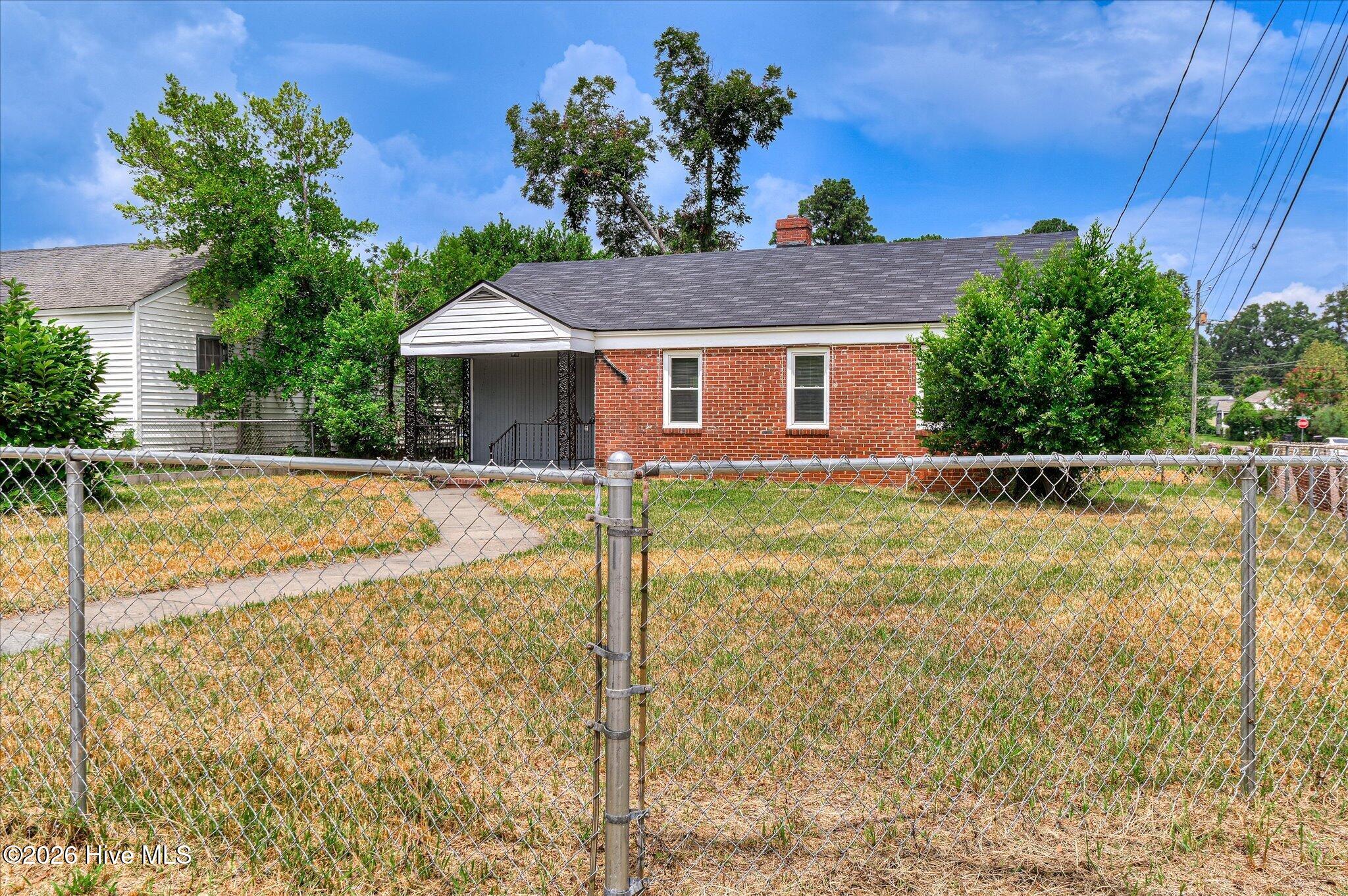 2001 Battle Row Property Photo 61