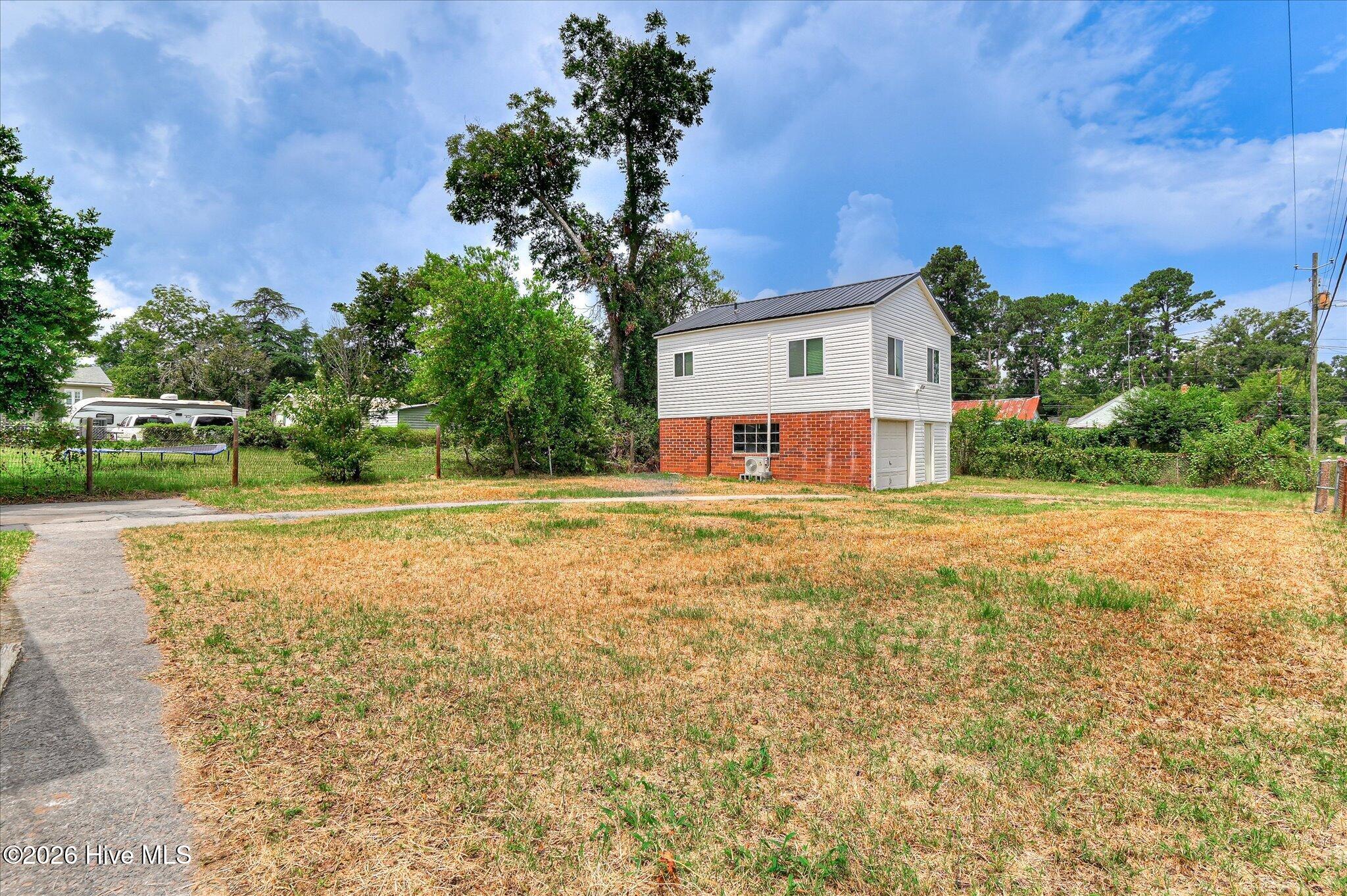 2001 Battle Row Property Photo 63