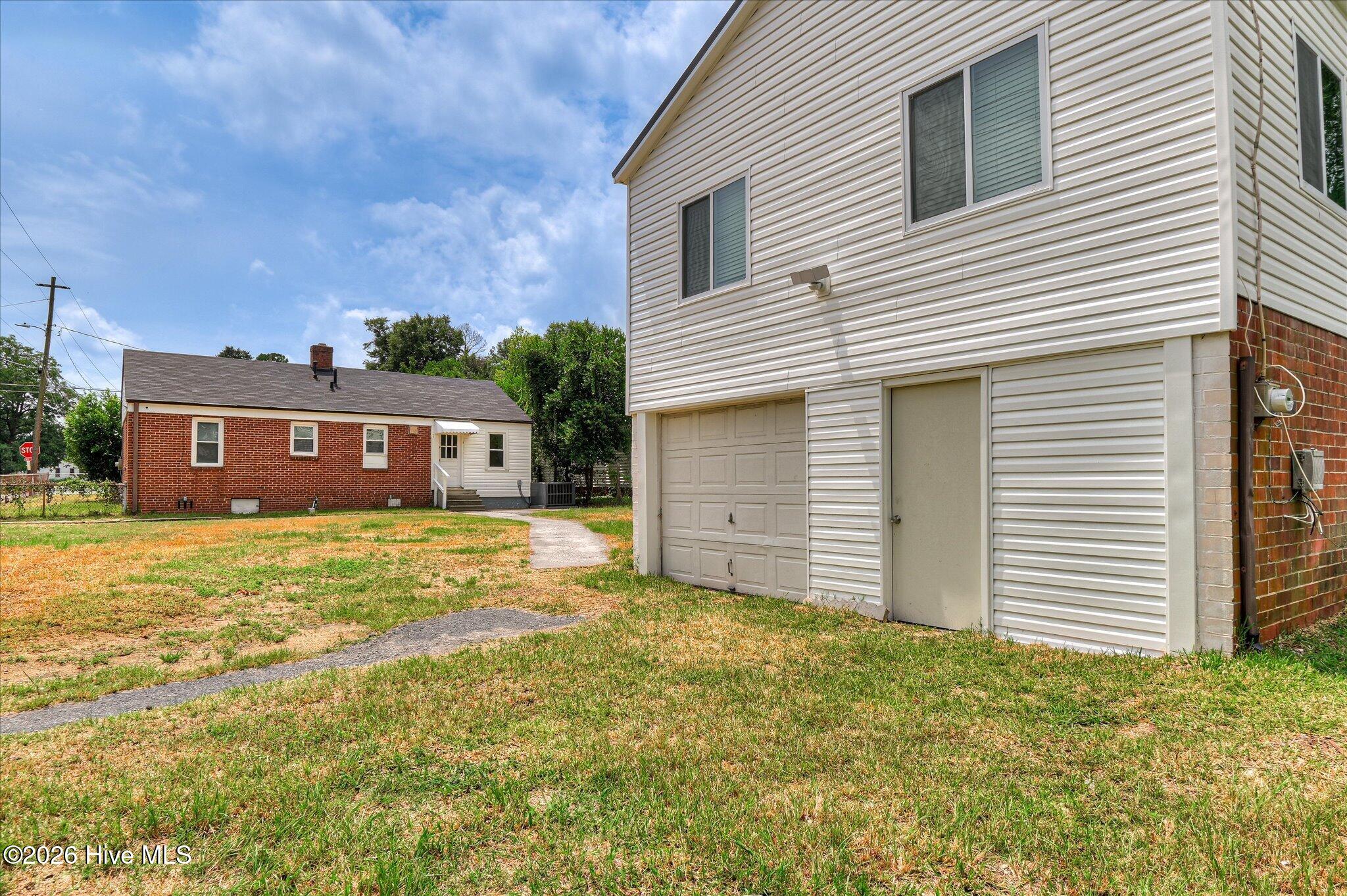 2001 Battle Row Property Photo 68