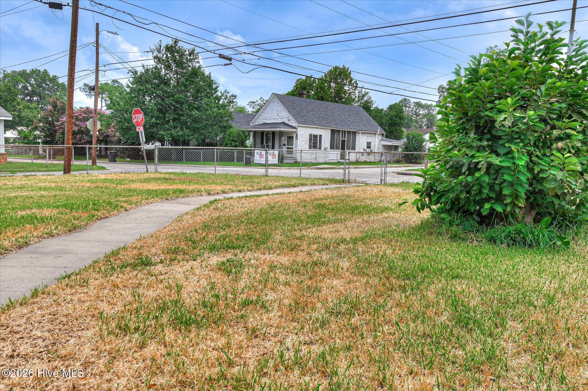 2001 Battle Row Property Photo 70