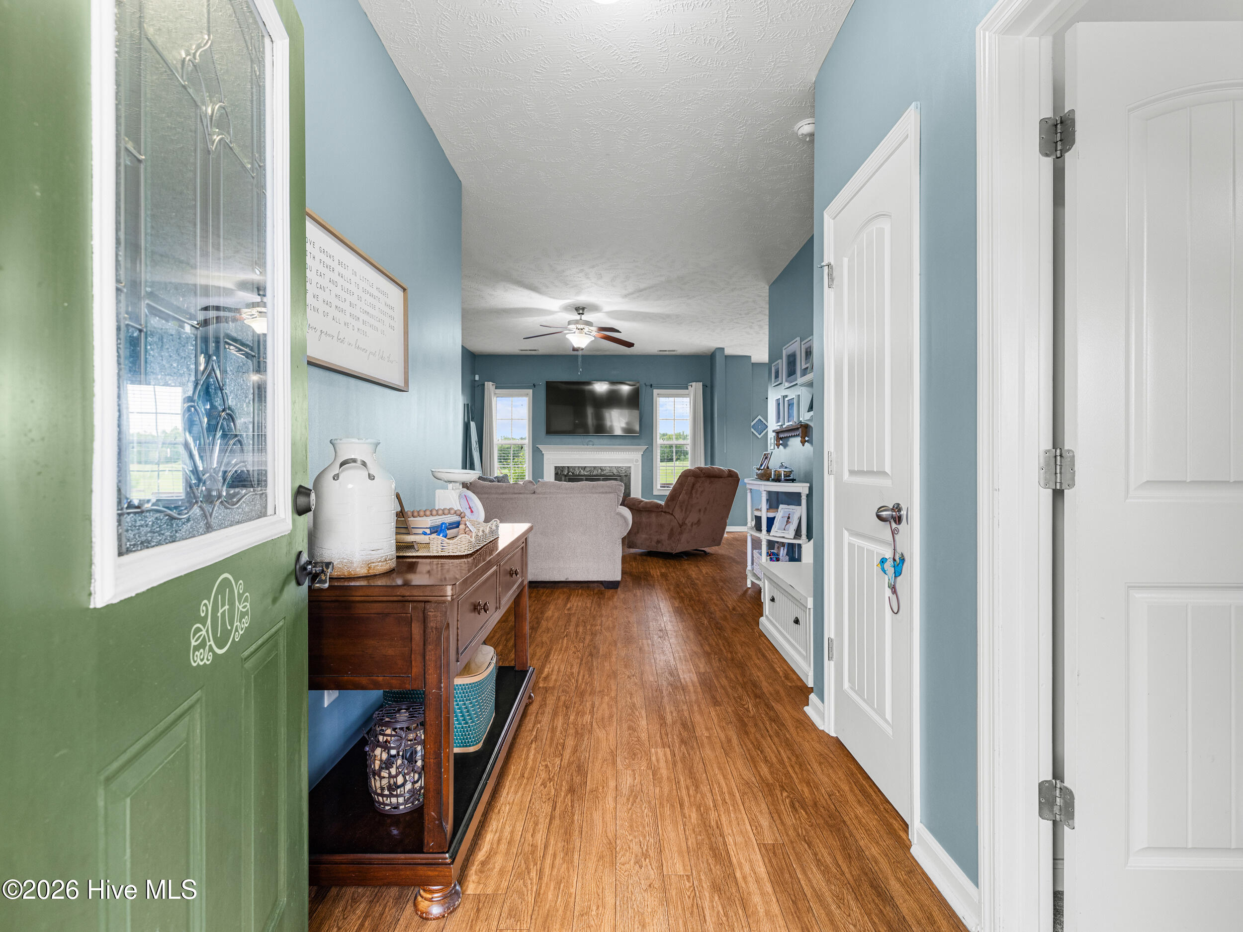 210 Classy Court Property Photo 3