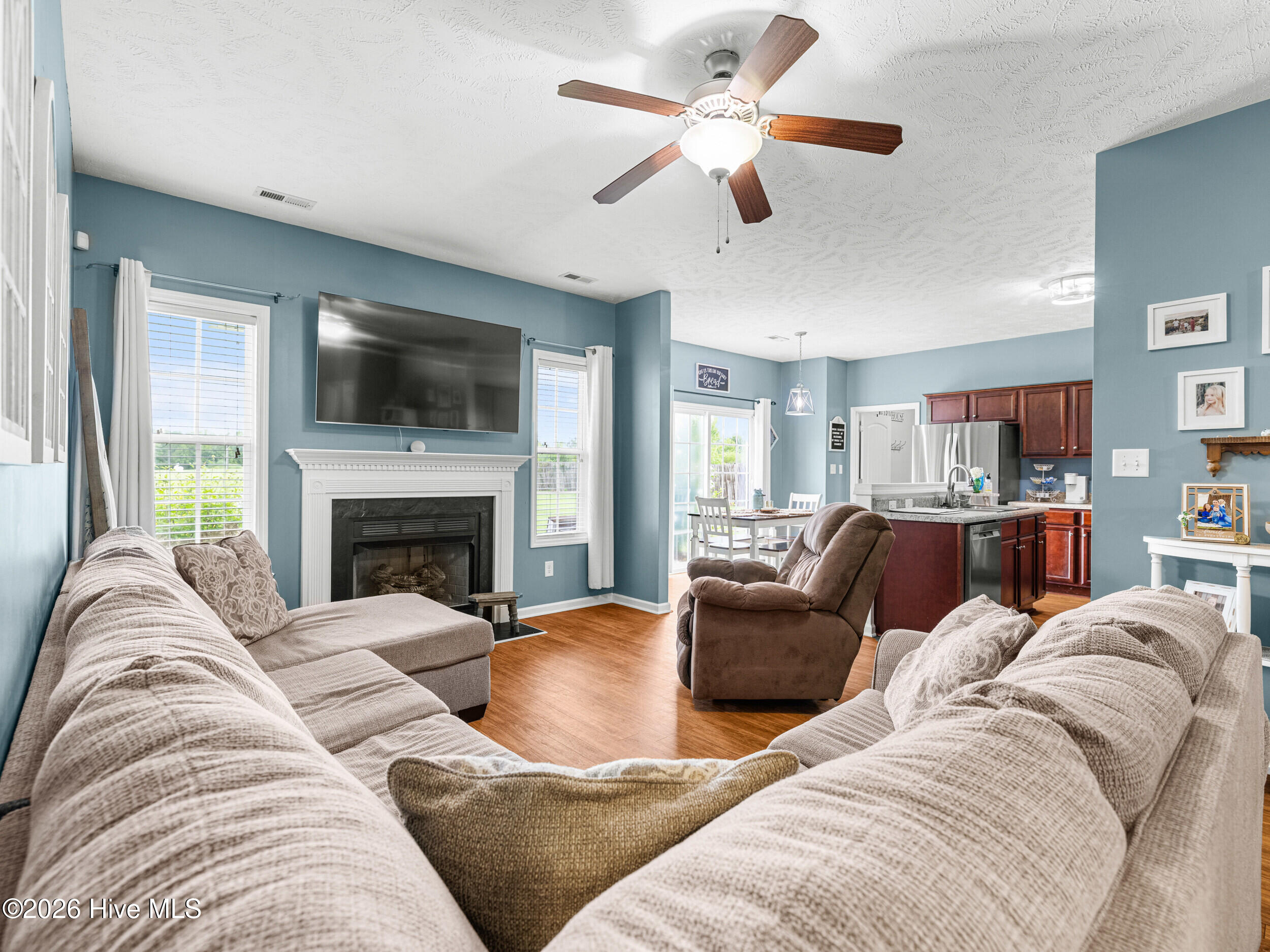 210 Classy Court Property Photo 6