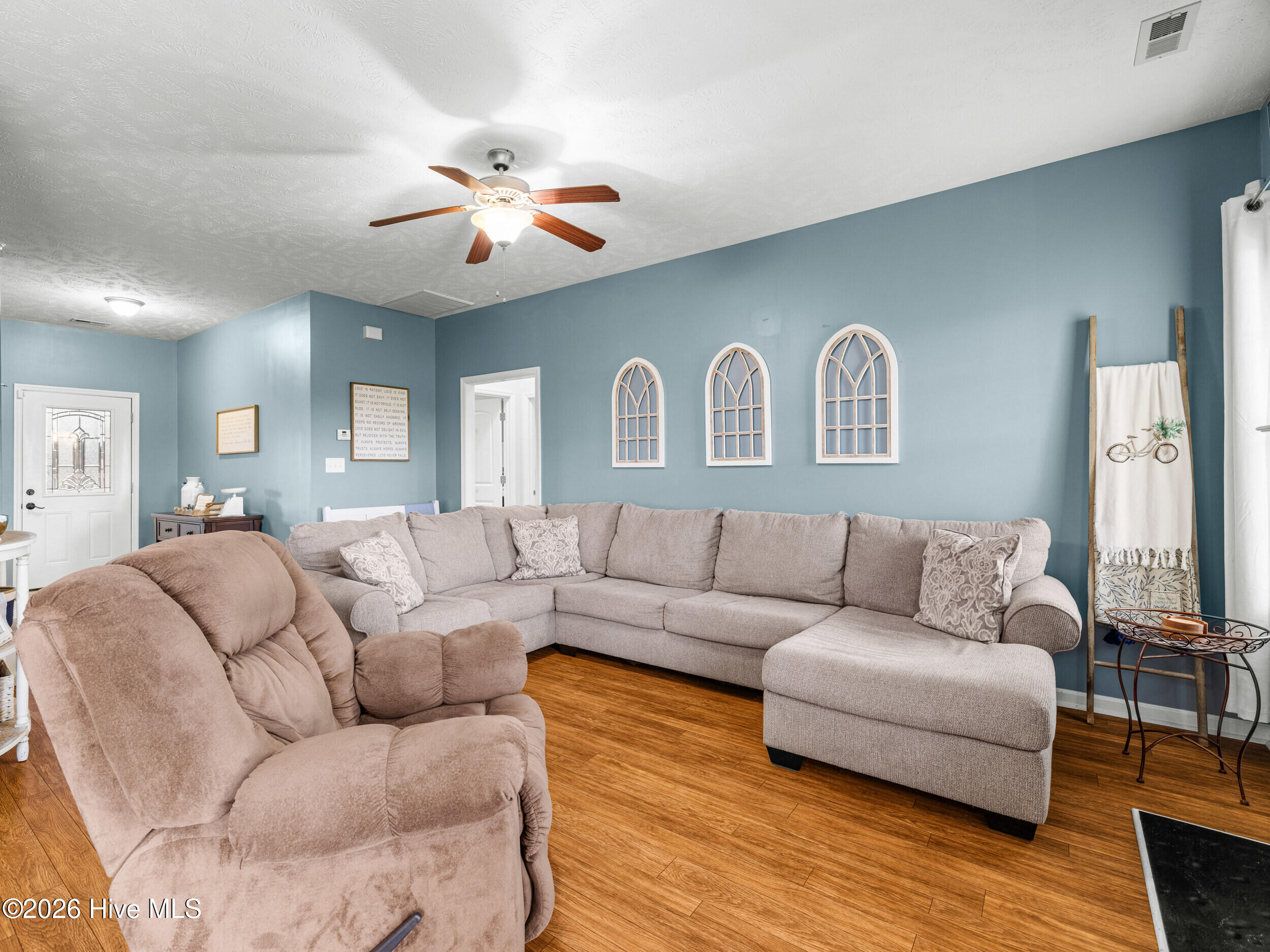 210 Classy Court Property Photo 7