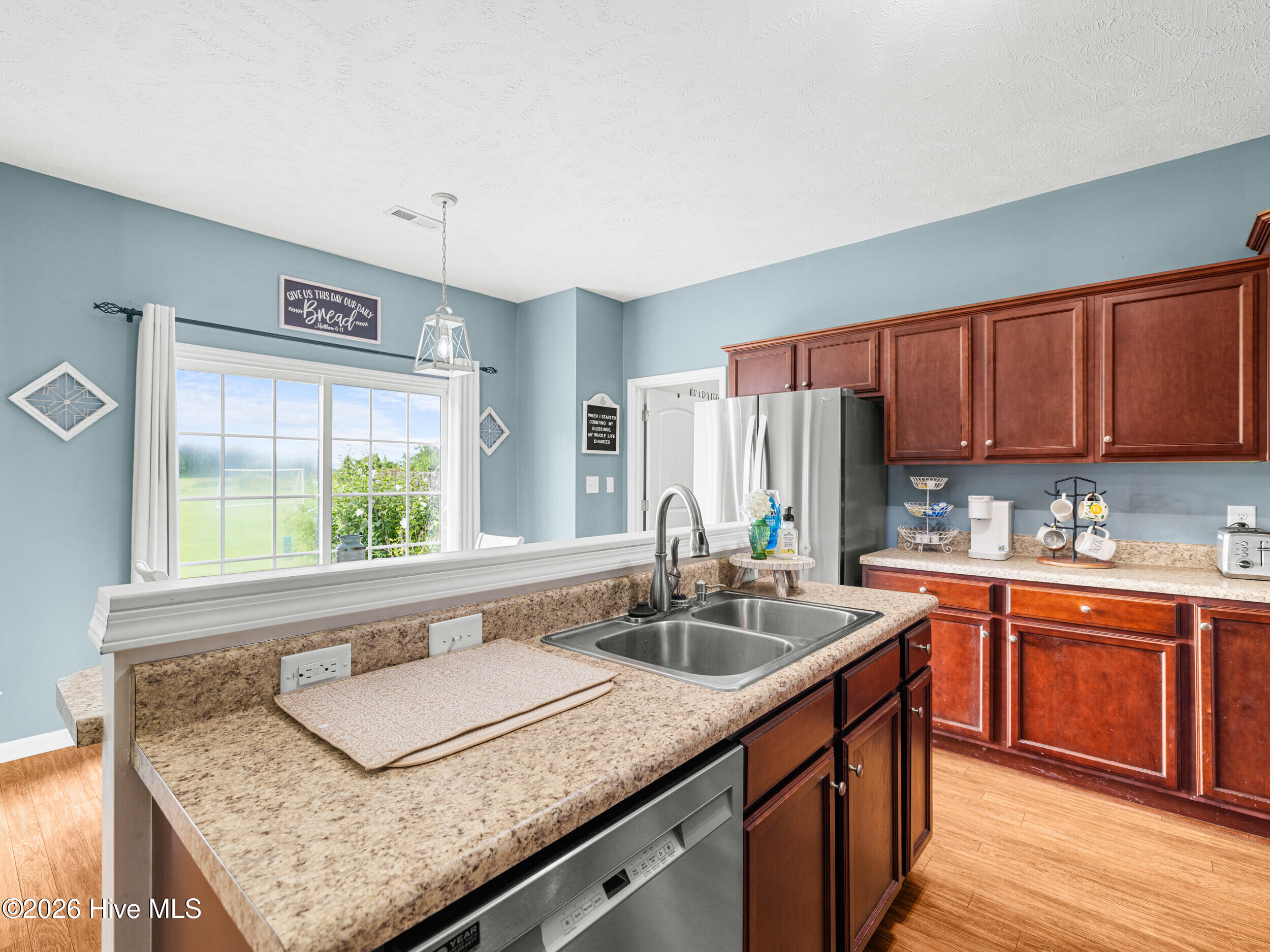 210 Classy Court Property Photo 10