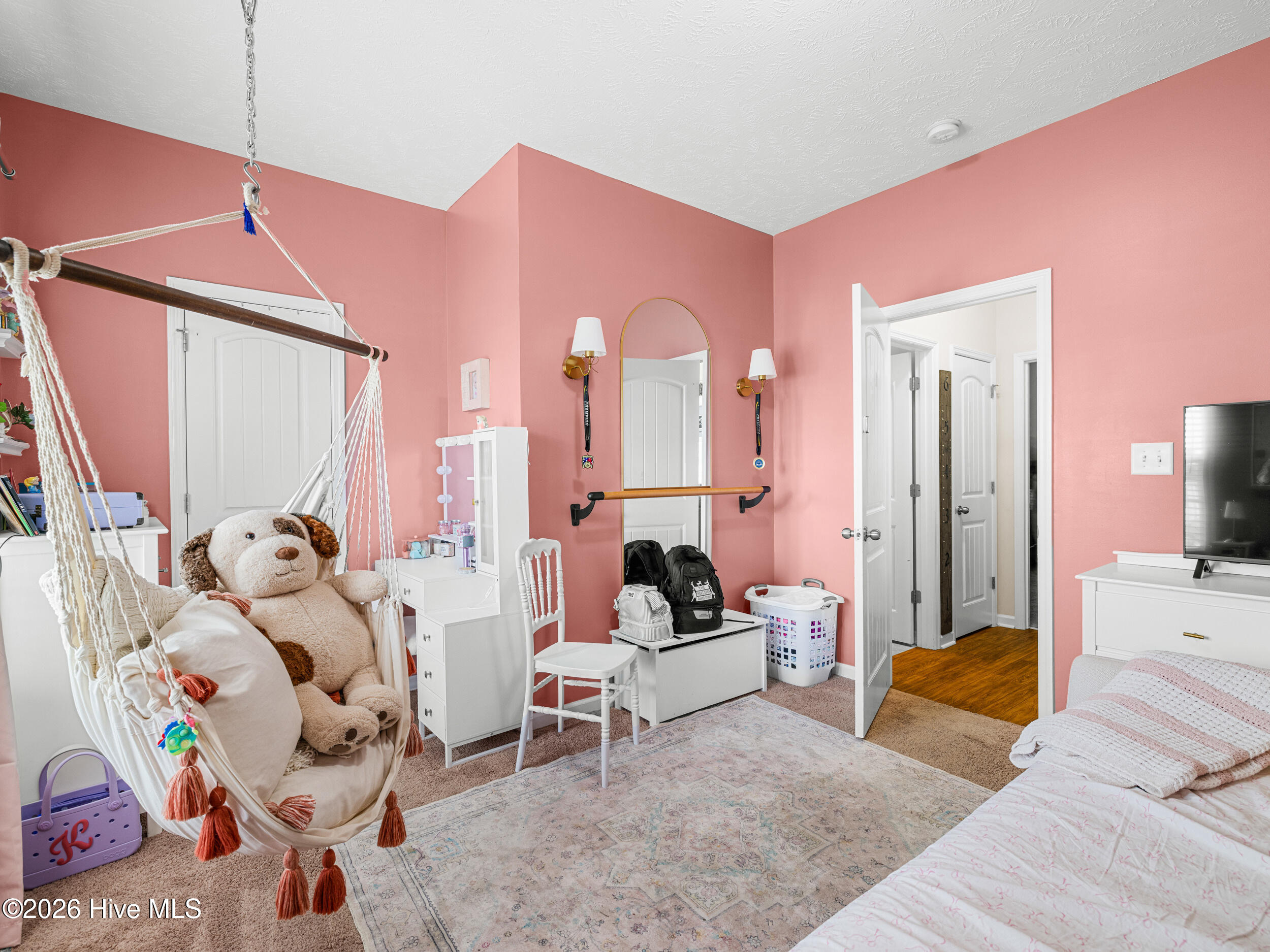 210 Classy Court Property Photo 18