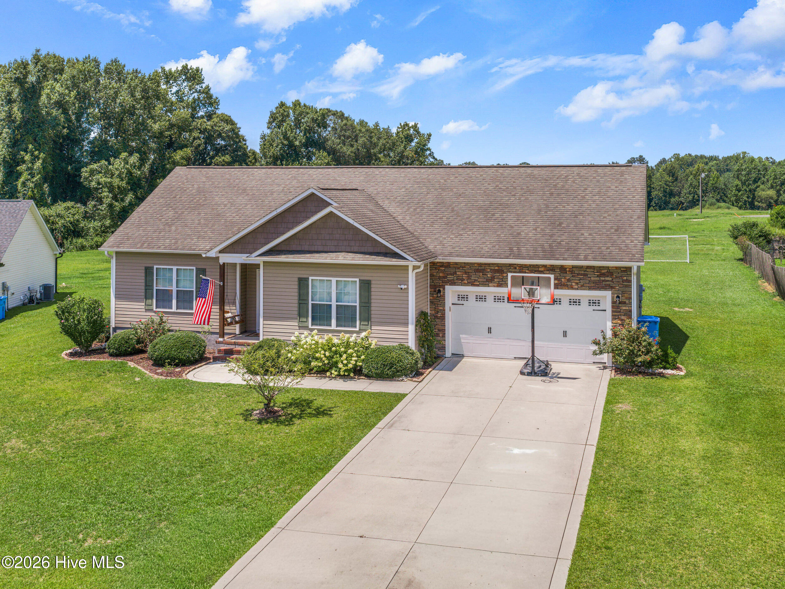 210 Classy Court Property Photo 27