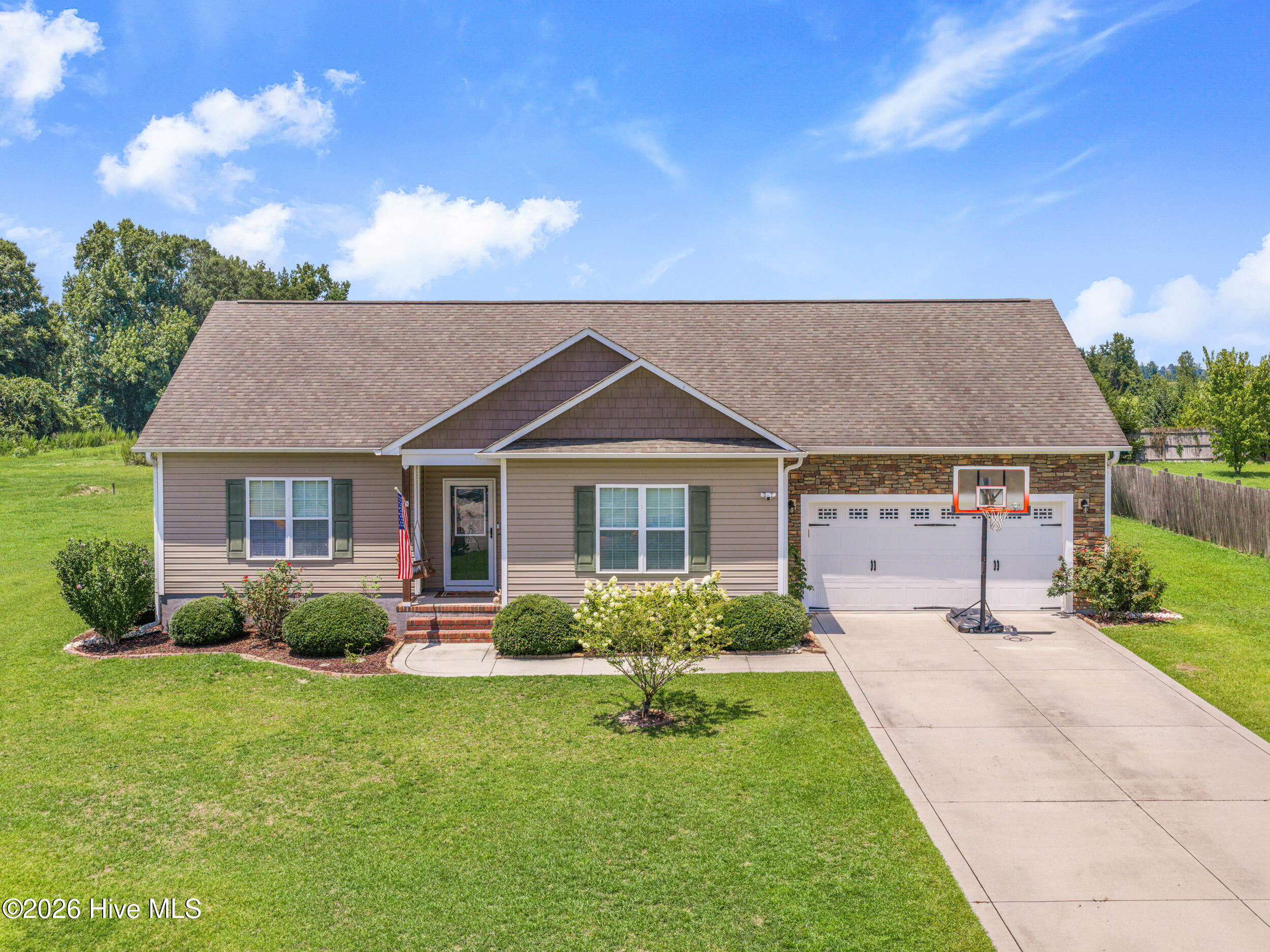 210 Classy Court Property Photo 28