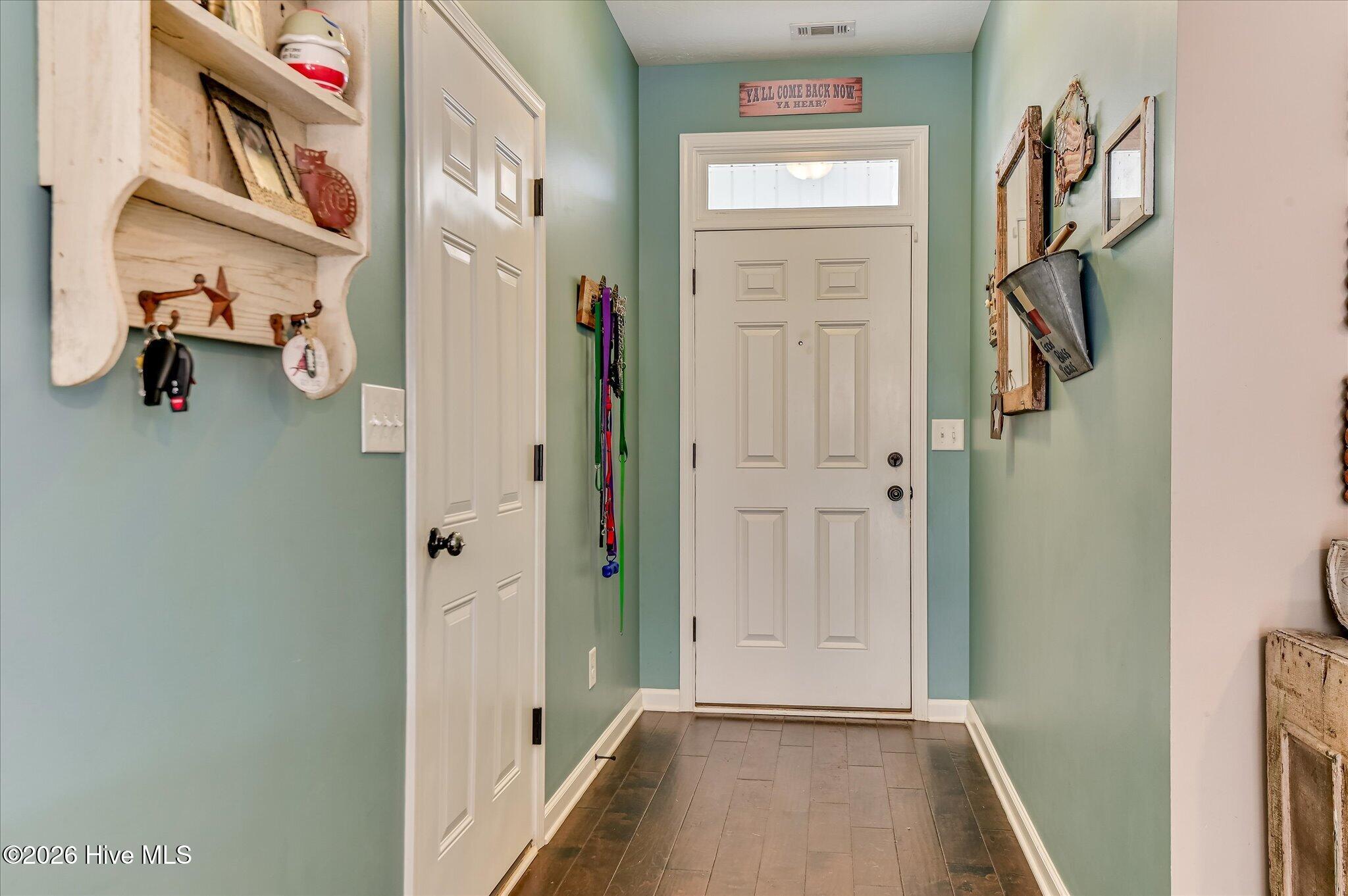 833 Westlawn Drive Property Photo 3
