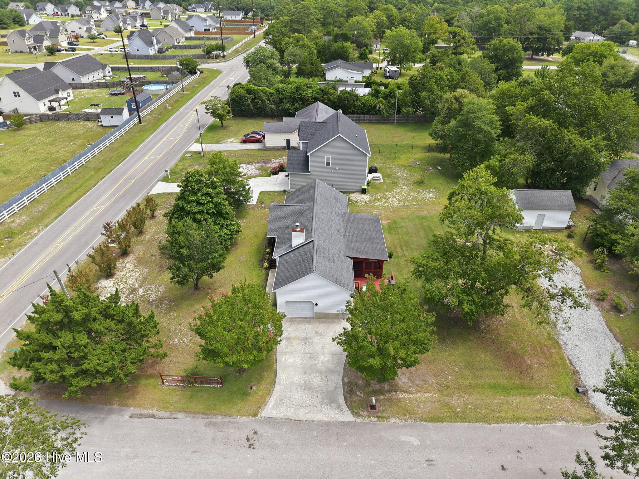 803 Wood Creek Drive Property Photo 16
