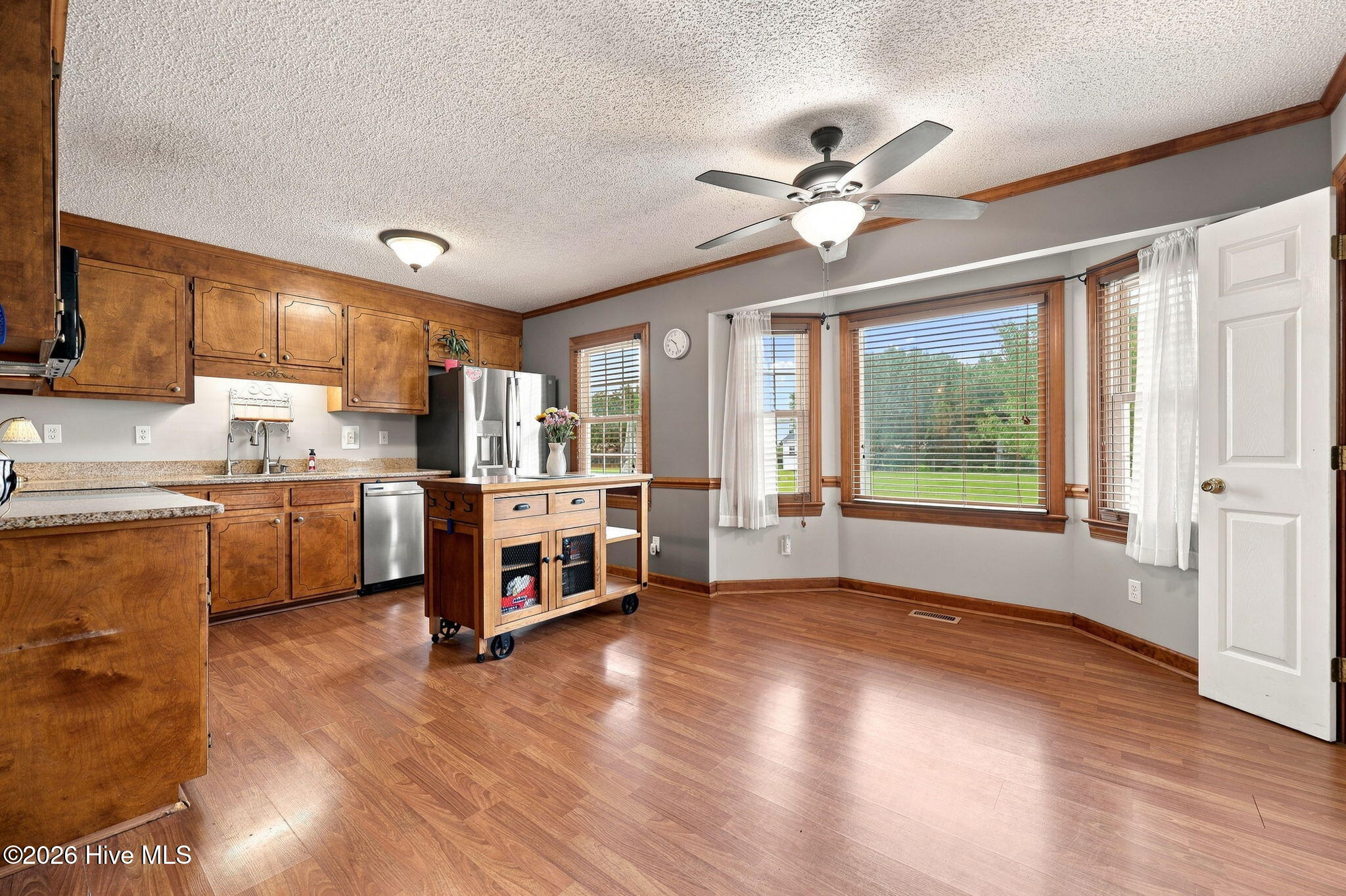 2345 Mayfield Drive Property Photo 8