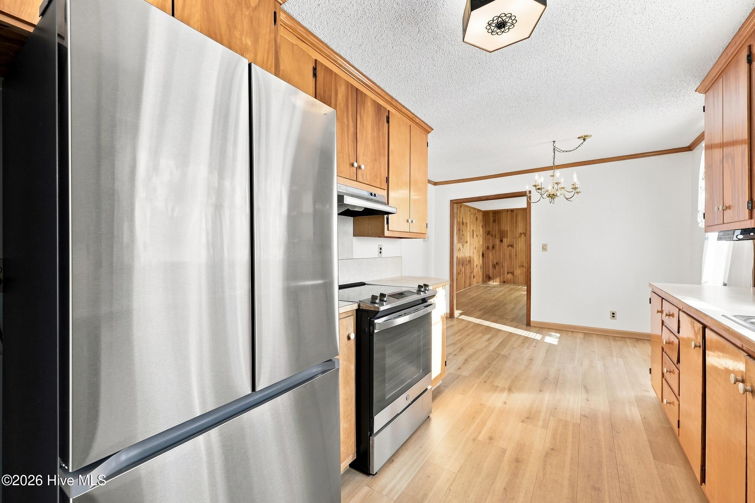 507 Narrow Shore Road Property Photo 5