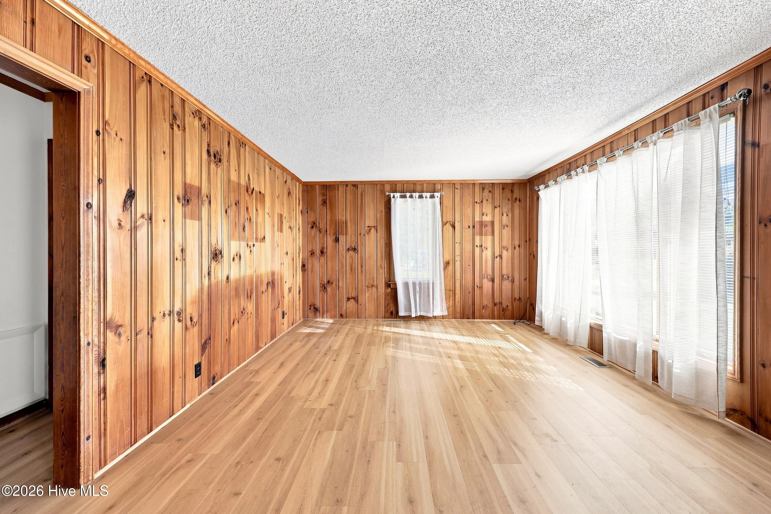 507 Narrow Shore Road Property Photo 14