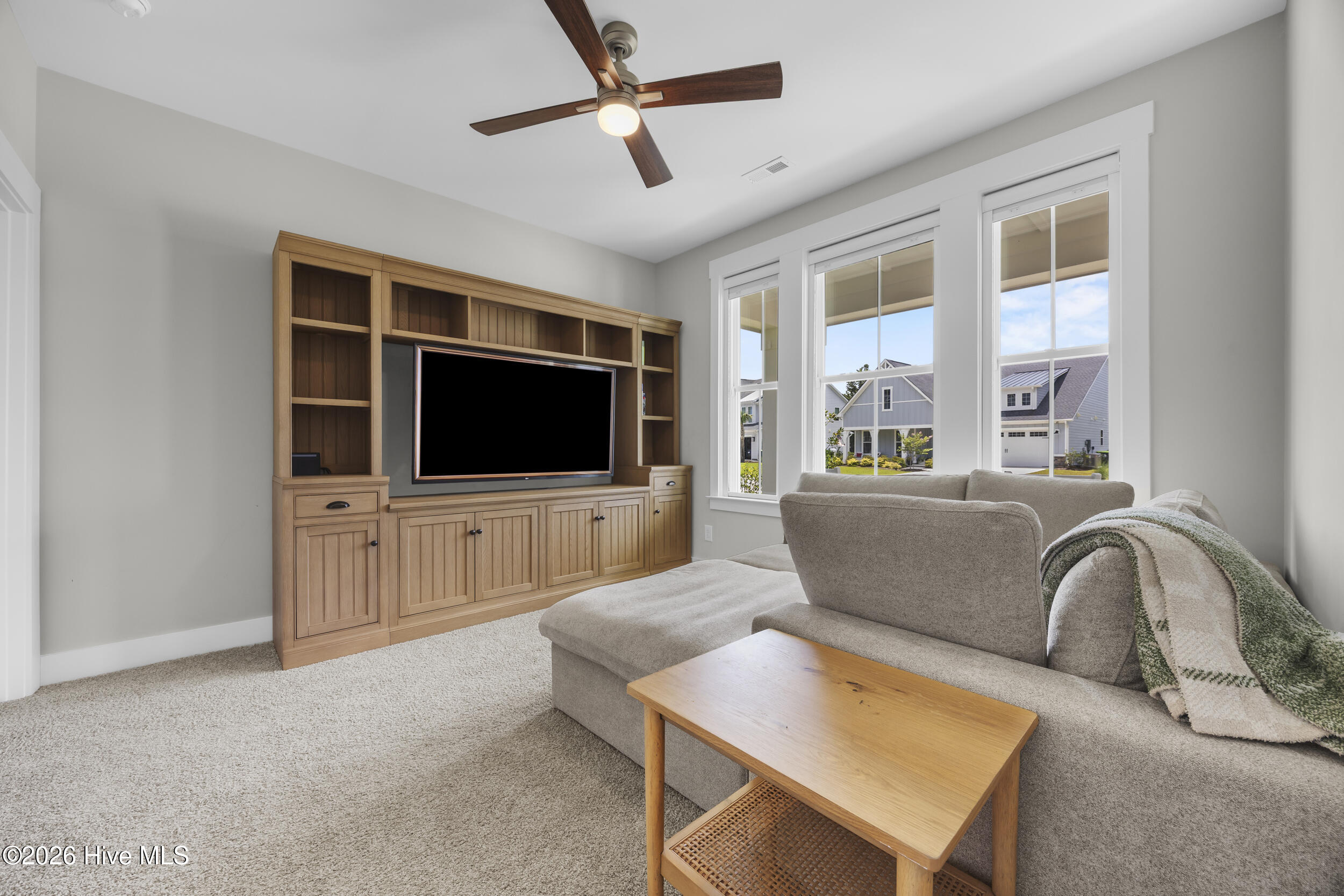 433 Sailor Sky Way Property Photo 9