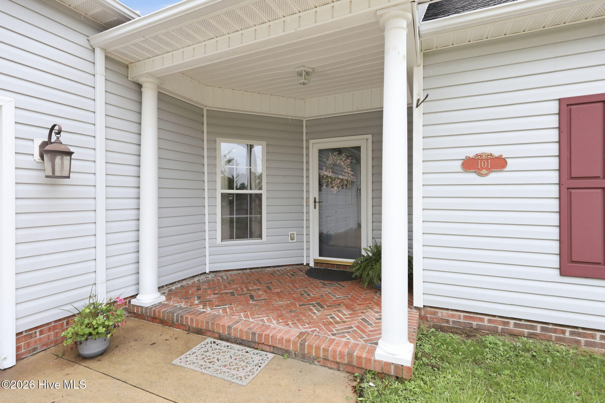 101 Belwood Court Property Photo 3