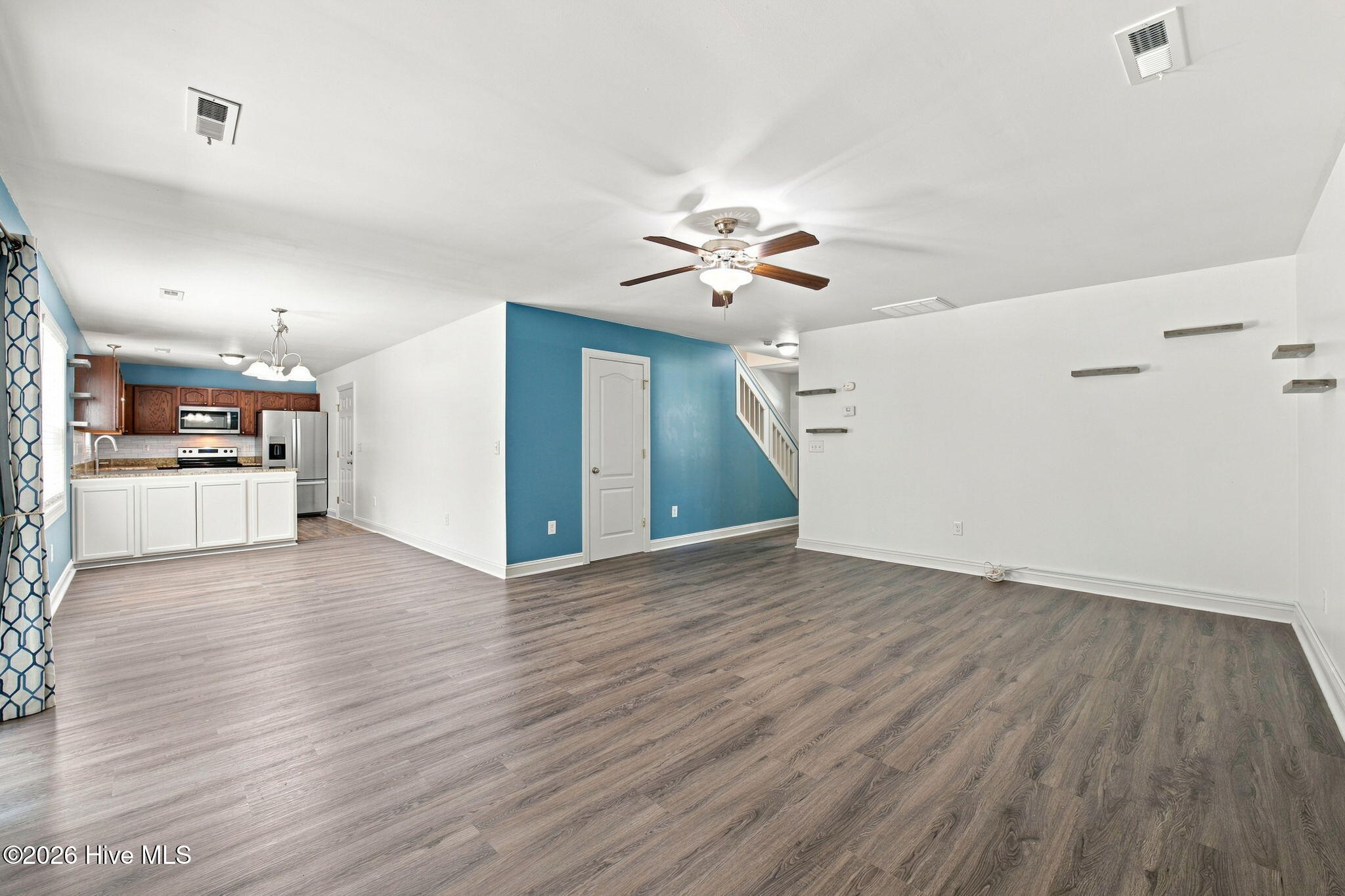 128 Hunting Wood Lane Property Photo 2