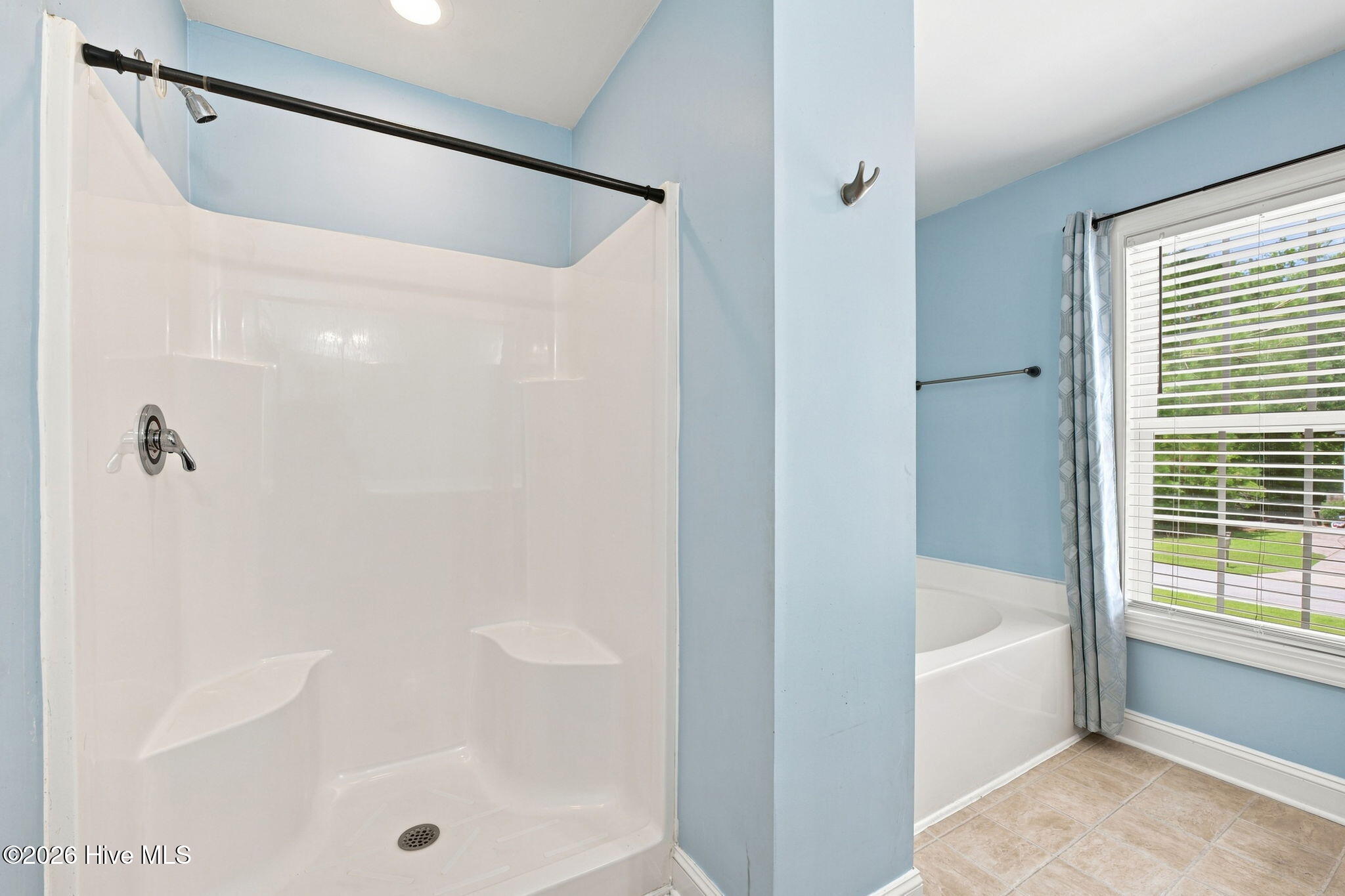 128 Hunting Wood Lane Property Photo 14