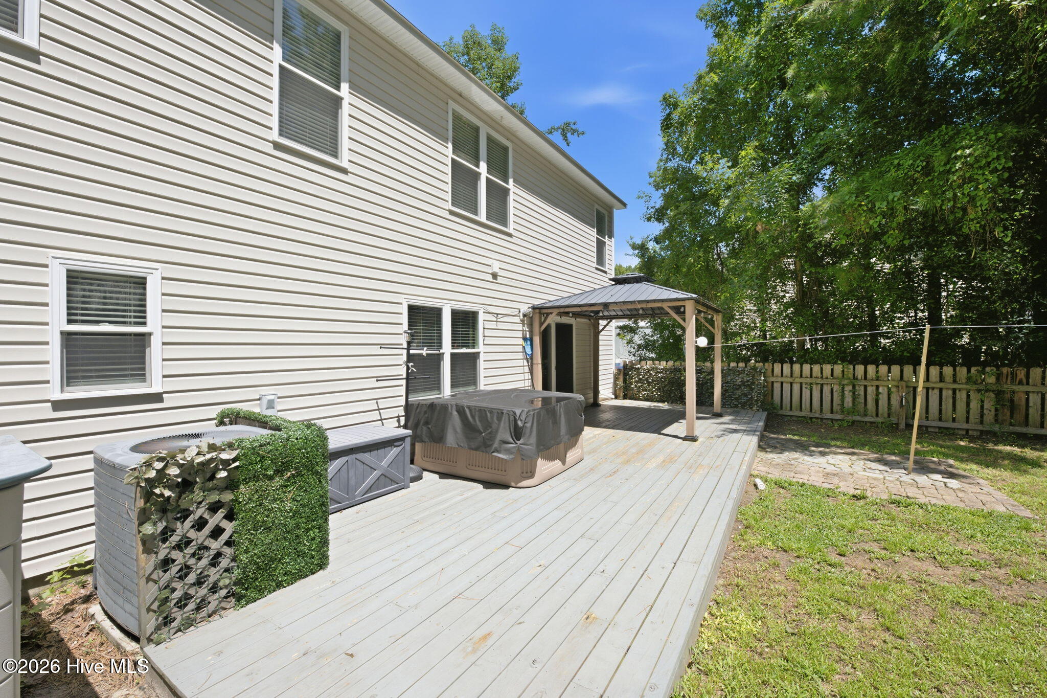 128 Hunting Wood Lane Property Photo 28