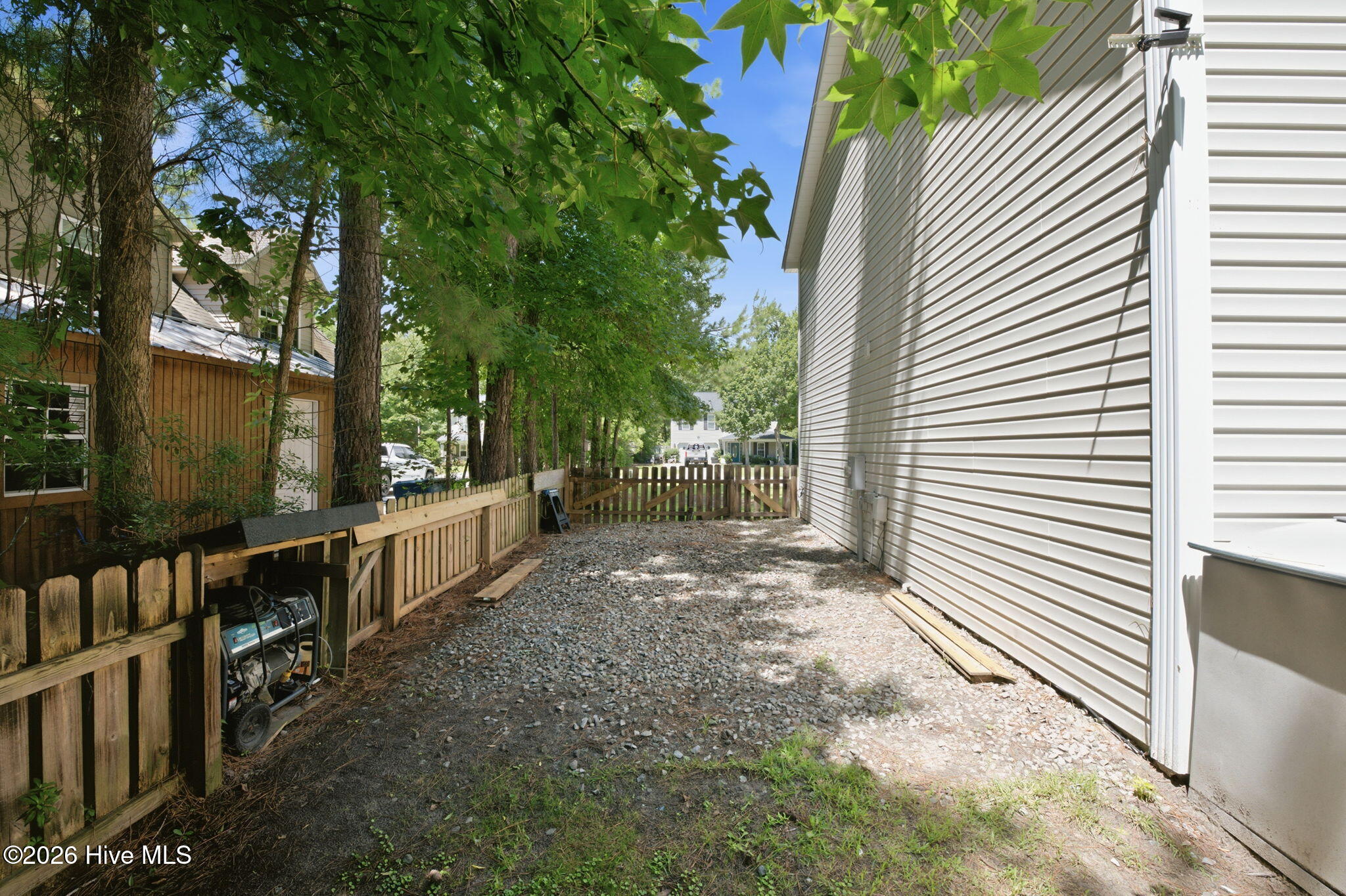 128 Hunting Wood Lane Property Photo 33