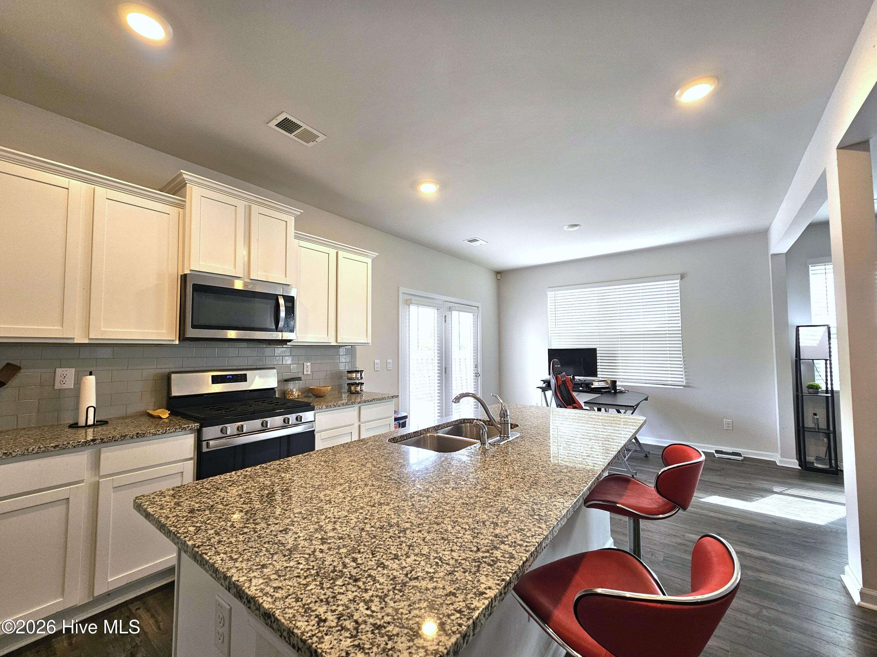 1403 Deer Hollow Run Property Photo 6