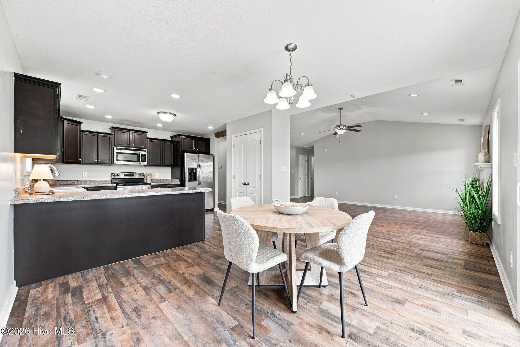 102 Prelude Drive Property Photo 8