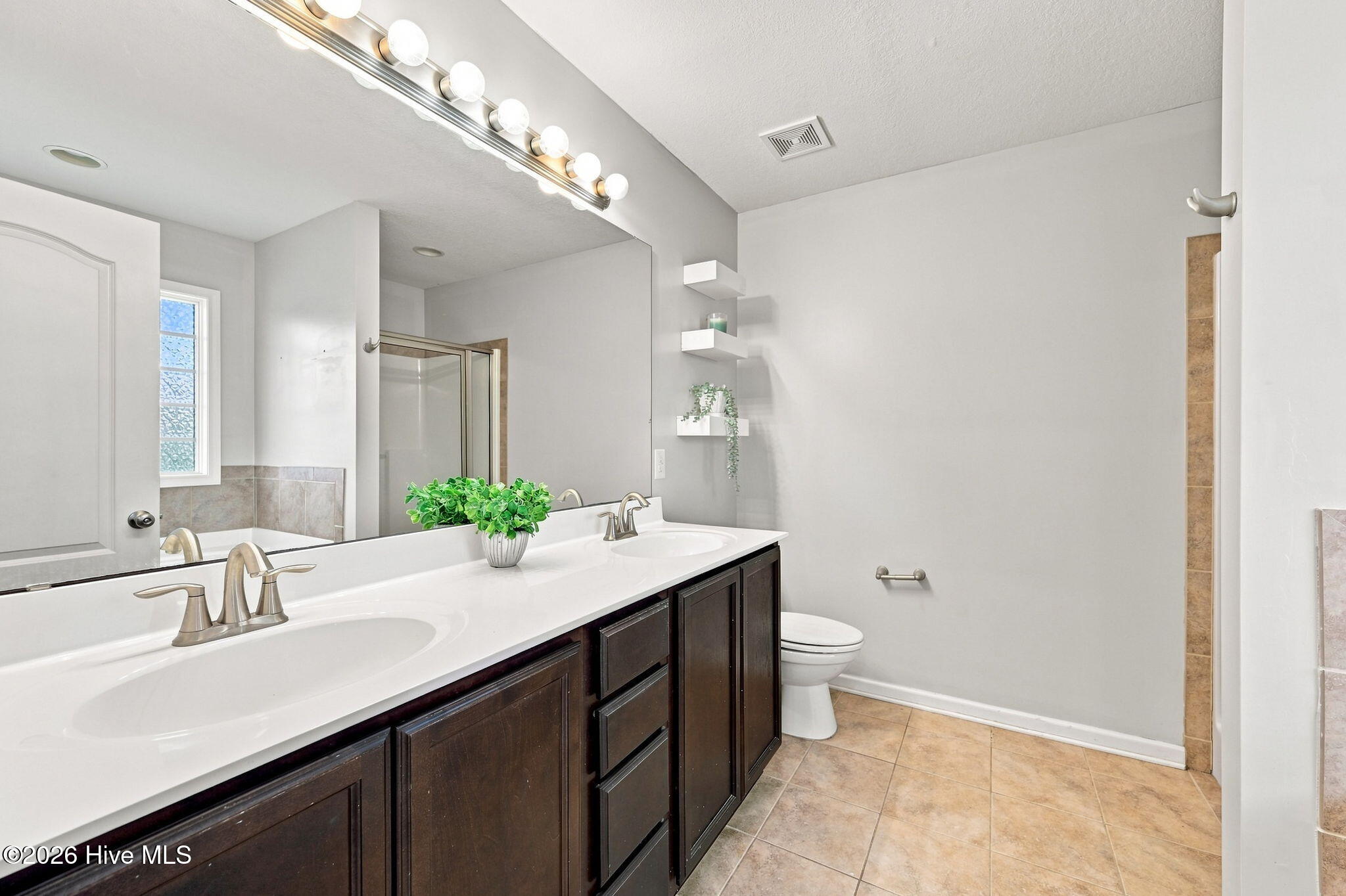 102 Prelude Drive Property Photo 19