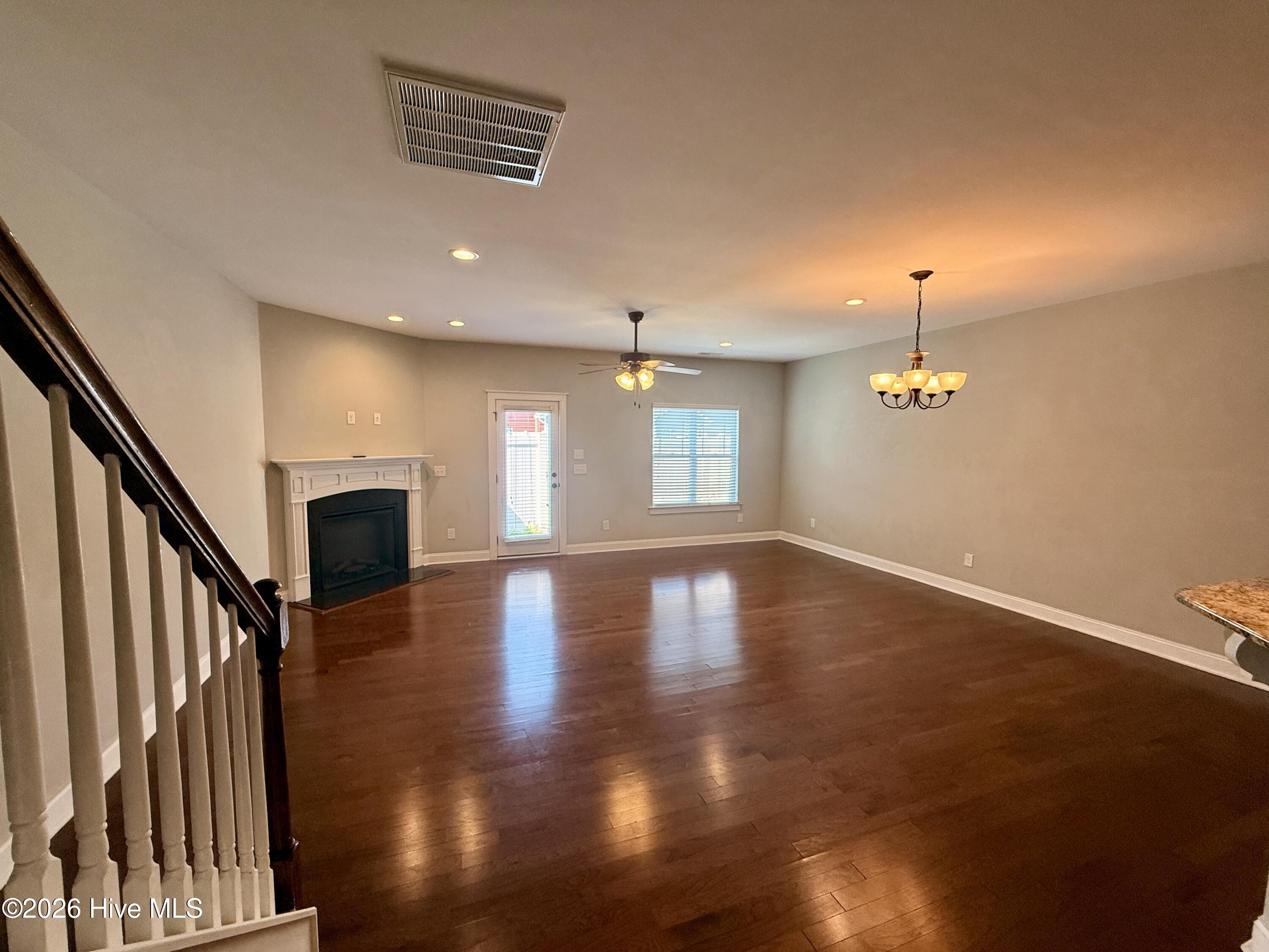 1808 Fox Den Way 2 Property Photo 2