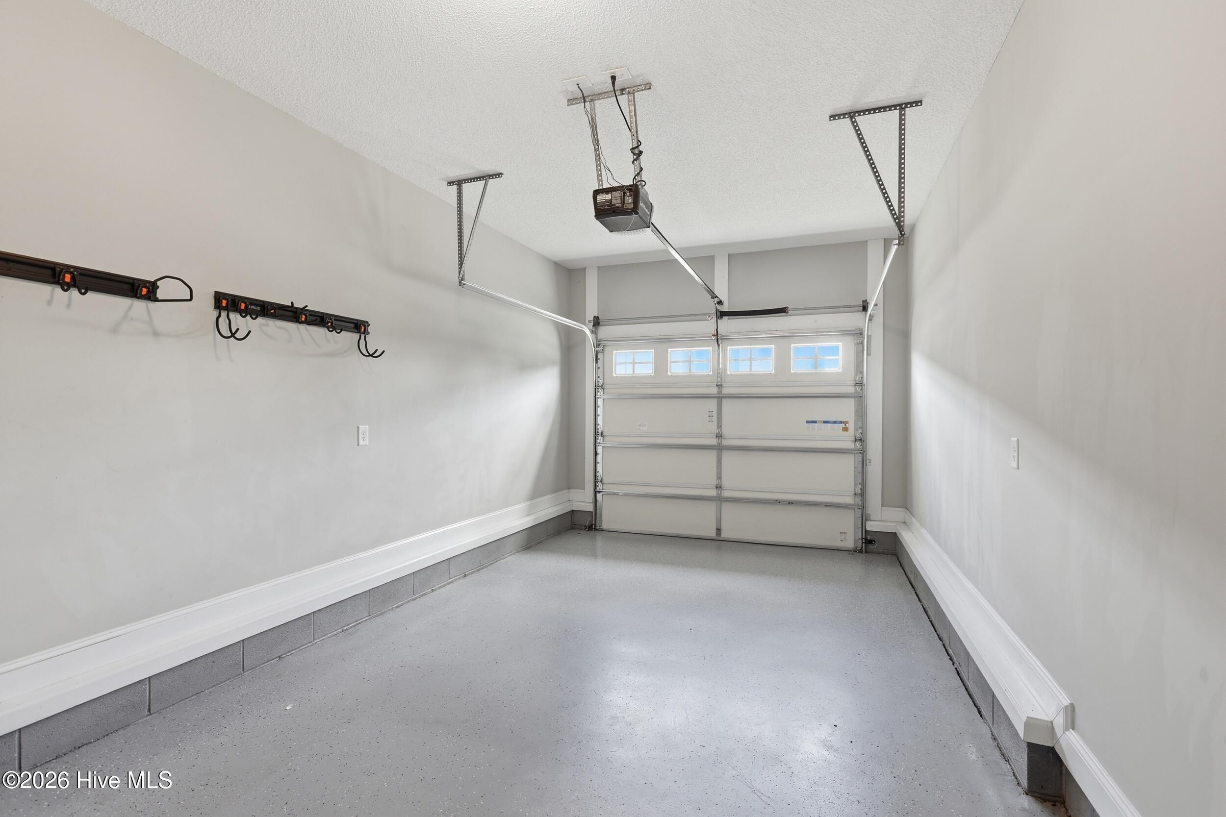 1808 Fox Den Way 2 Property Photo 8