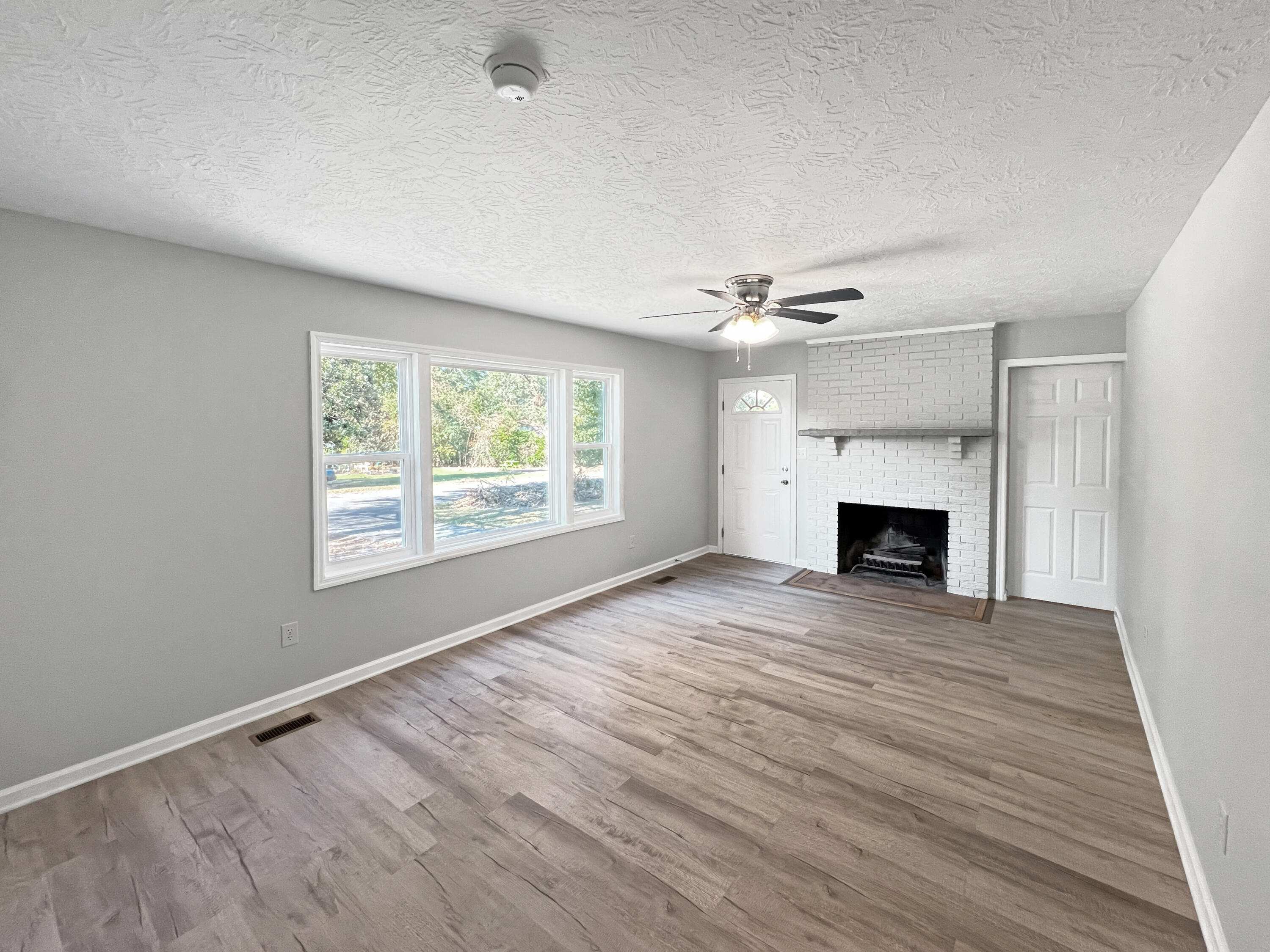 501 2nd Street Property Photo 9
