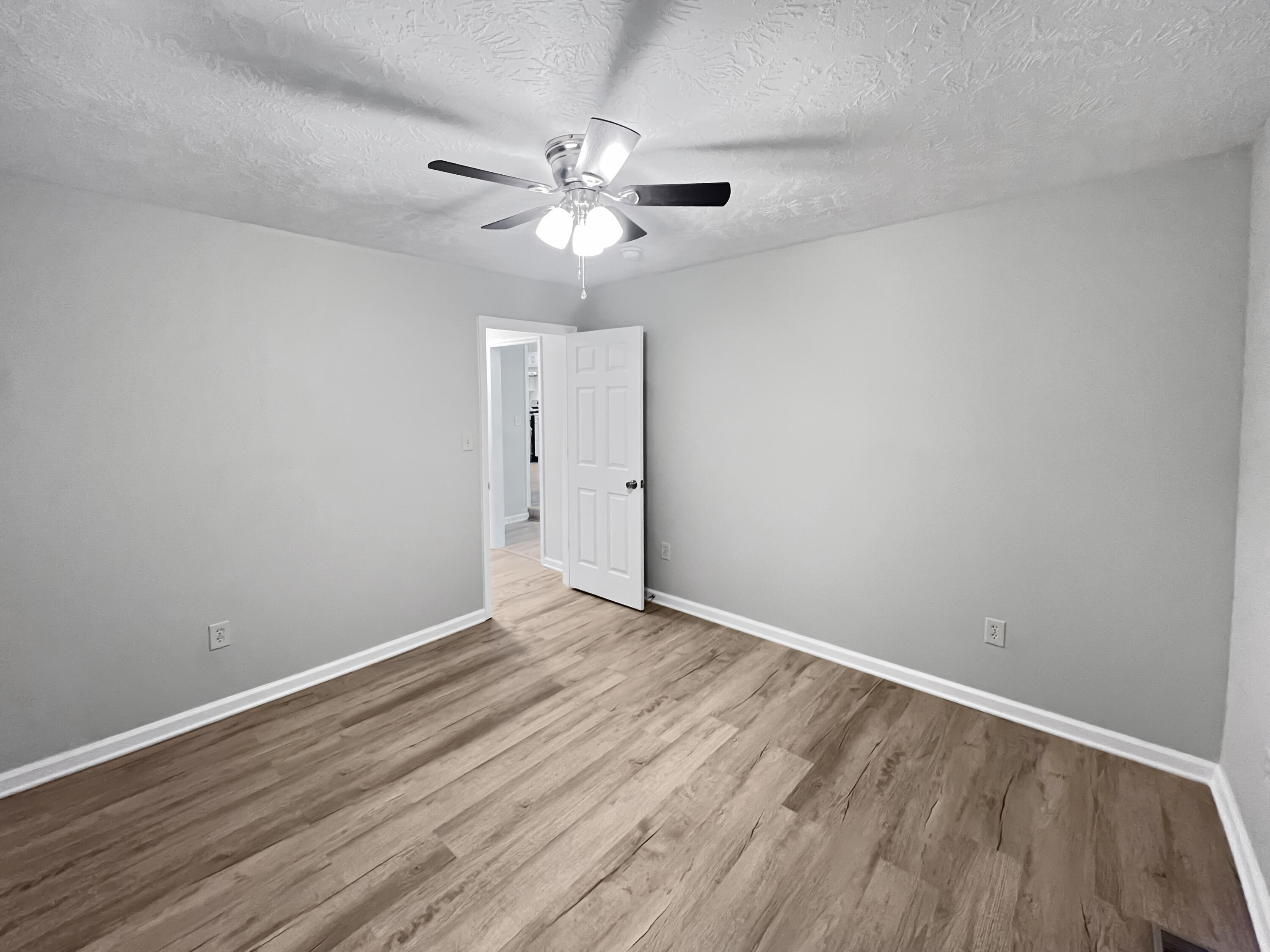 501 2nd Street Property Photo 11