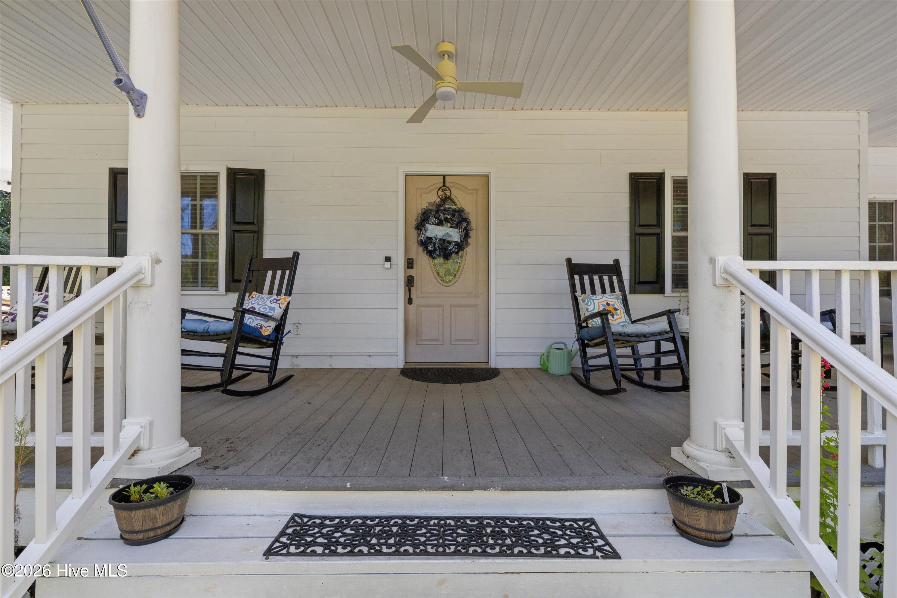 553 Oakwood Pointe Road Property Photo 5