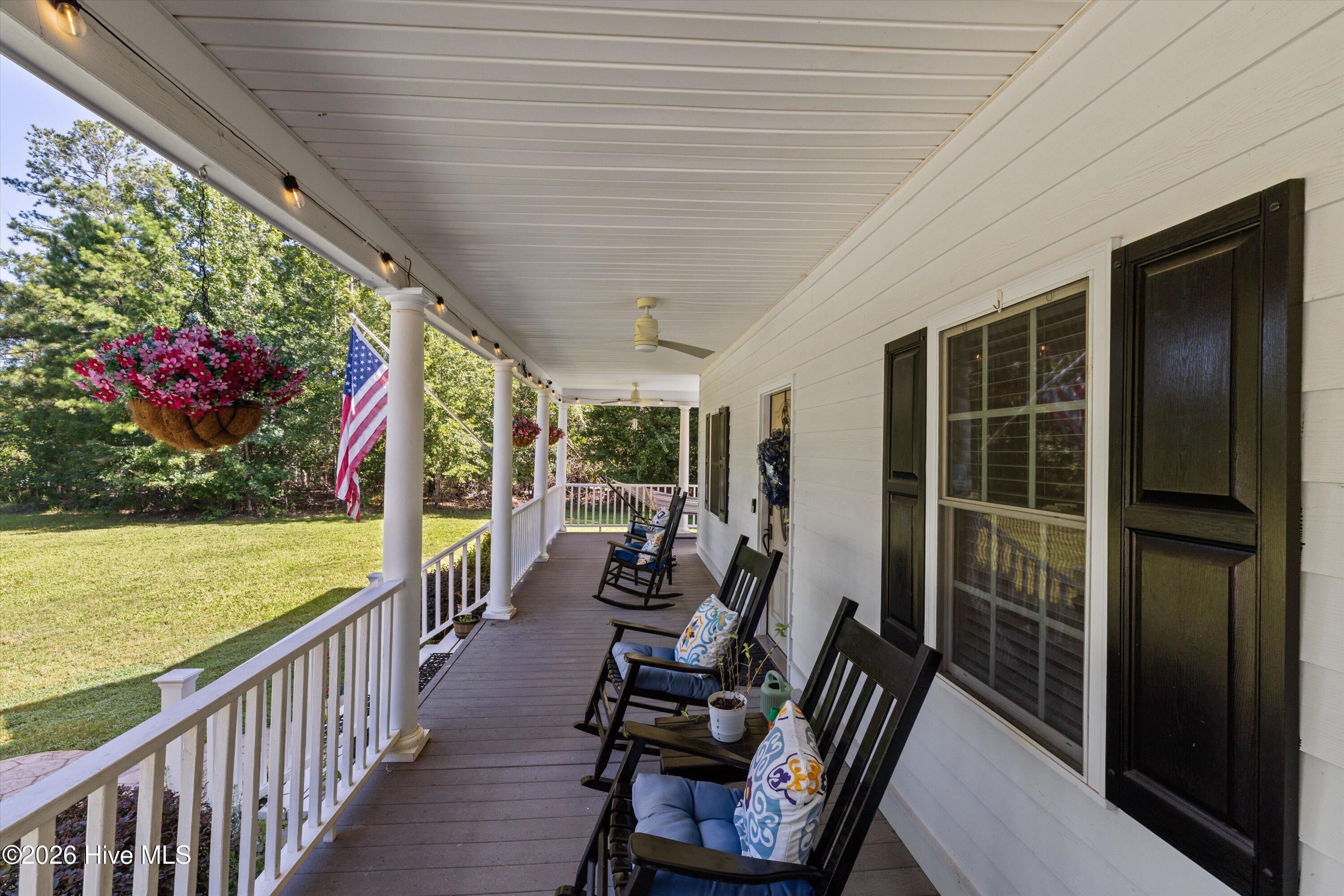 553 Oakwood Pointe Road Property Photo 6