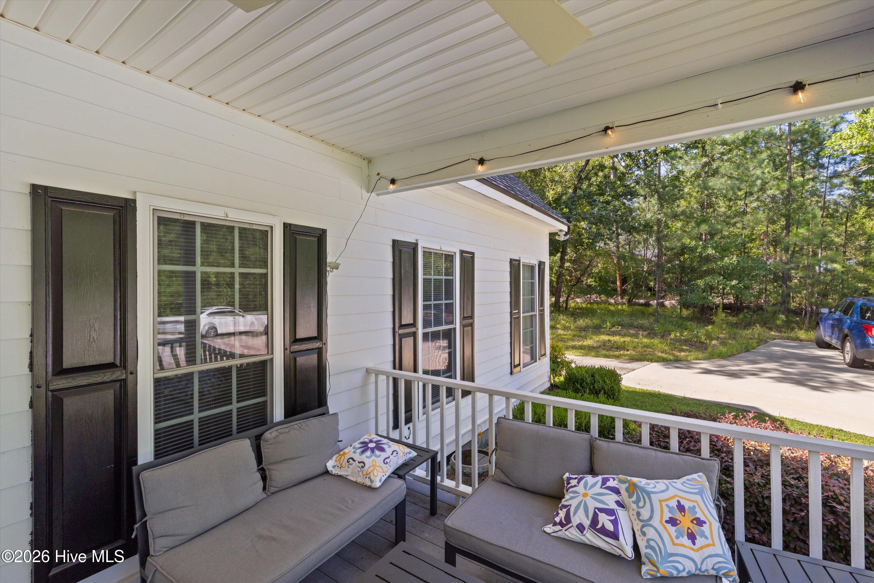 553 Oakwood Pointe Road Property Photo 7