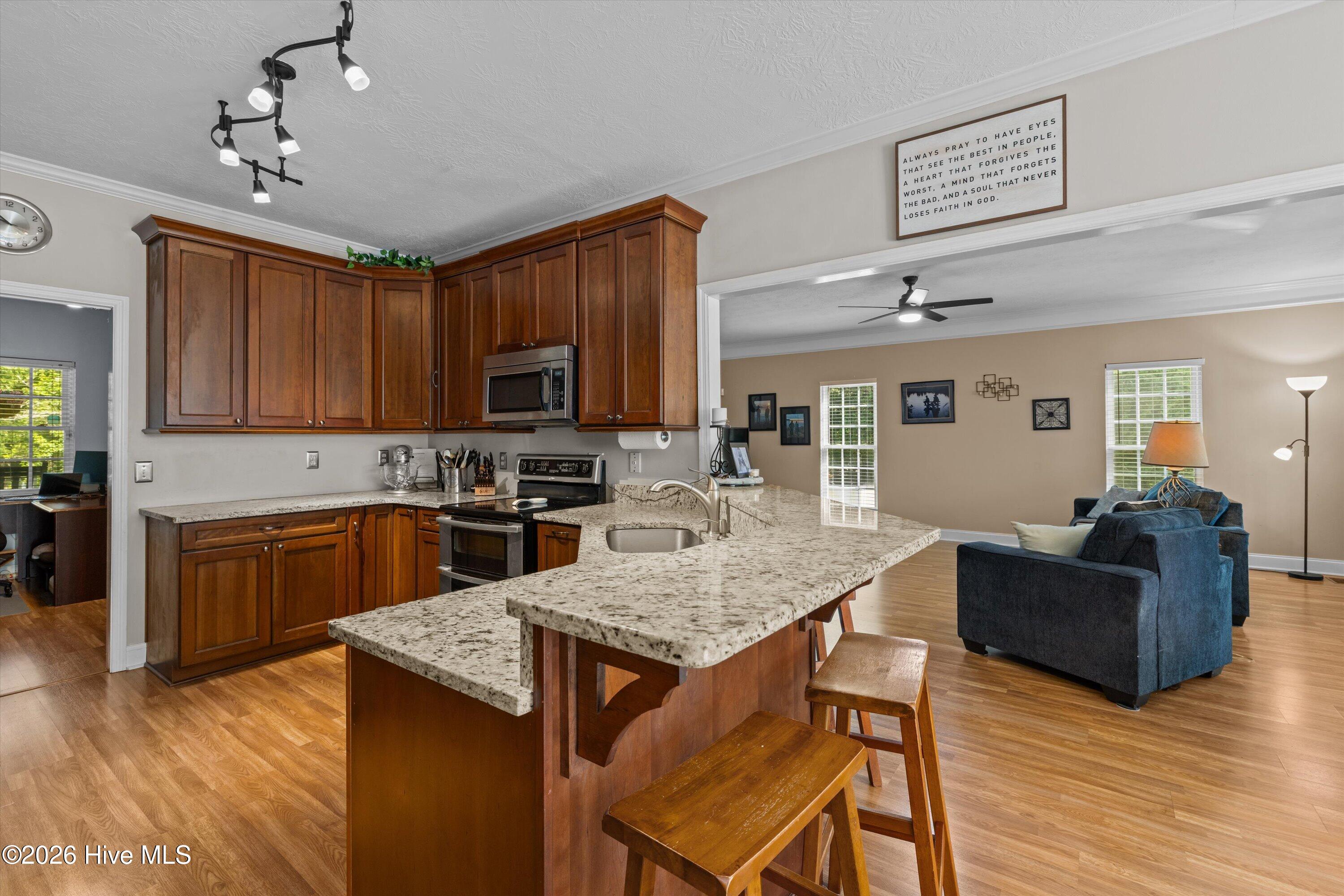 553 Oakwood Pointe Road Property Photo 11