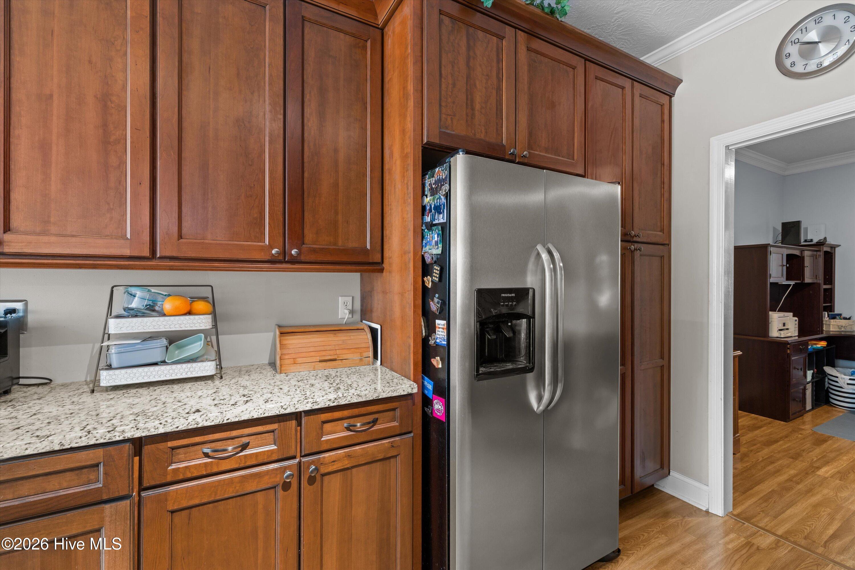 553 Oakwood Pointe Road Property Photo 13