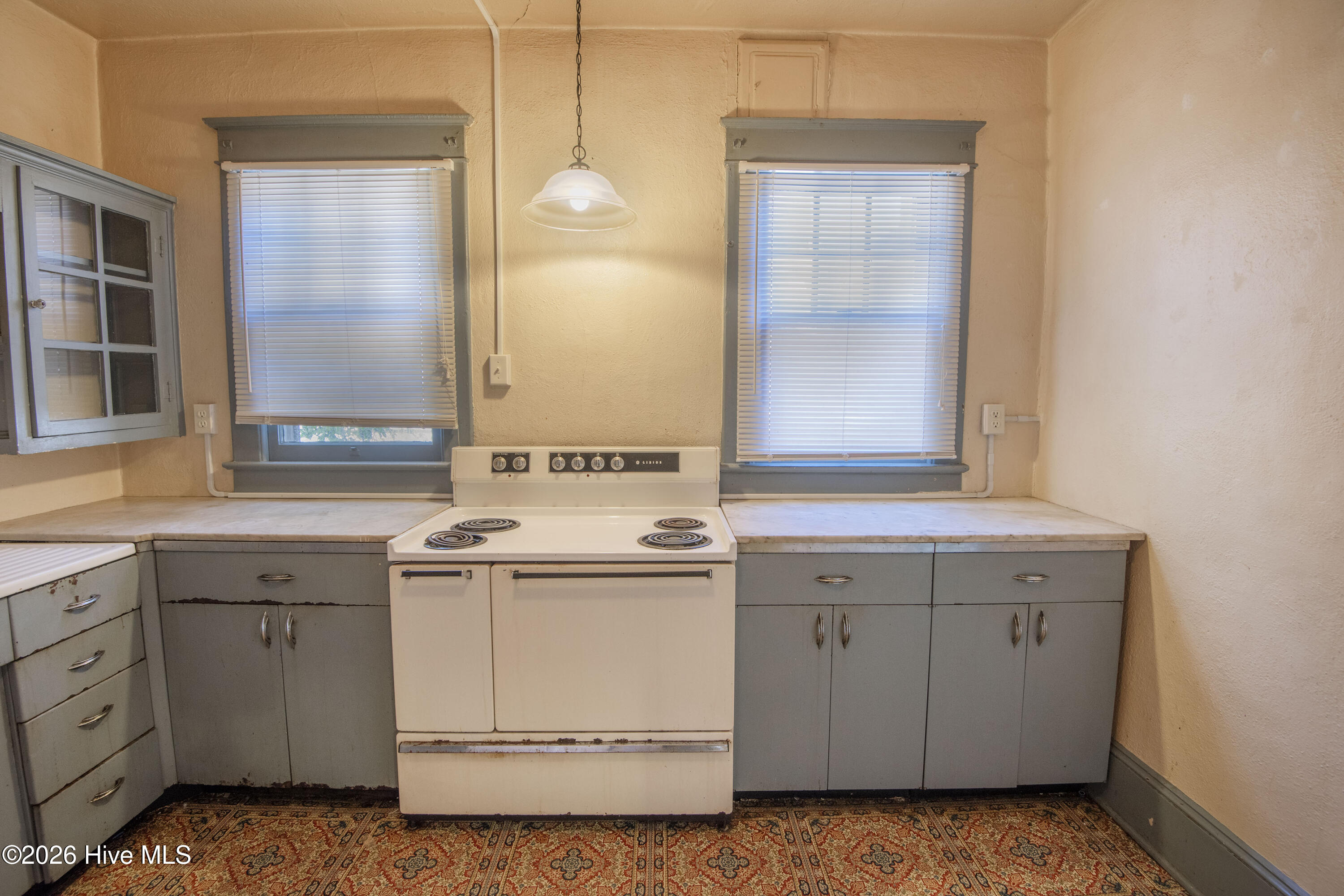 204 E Baker Street Property Photo 16