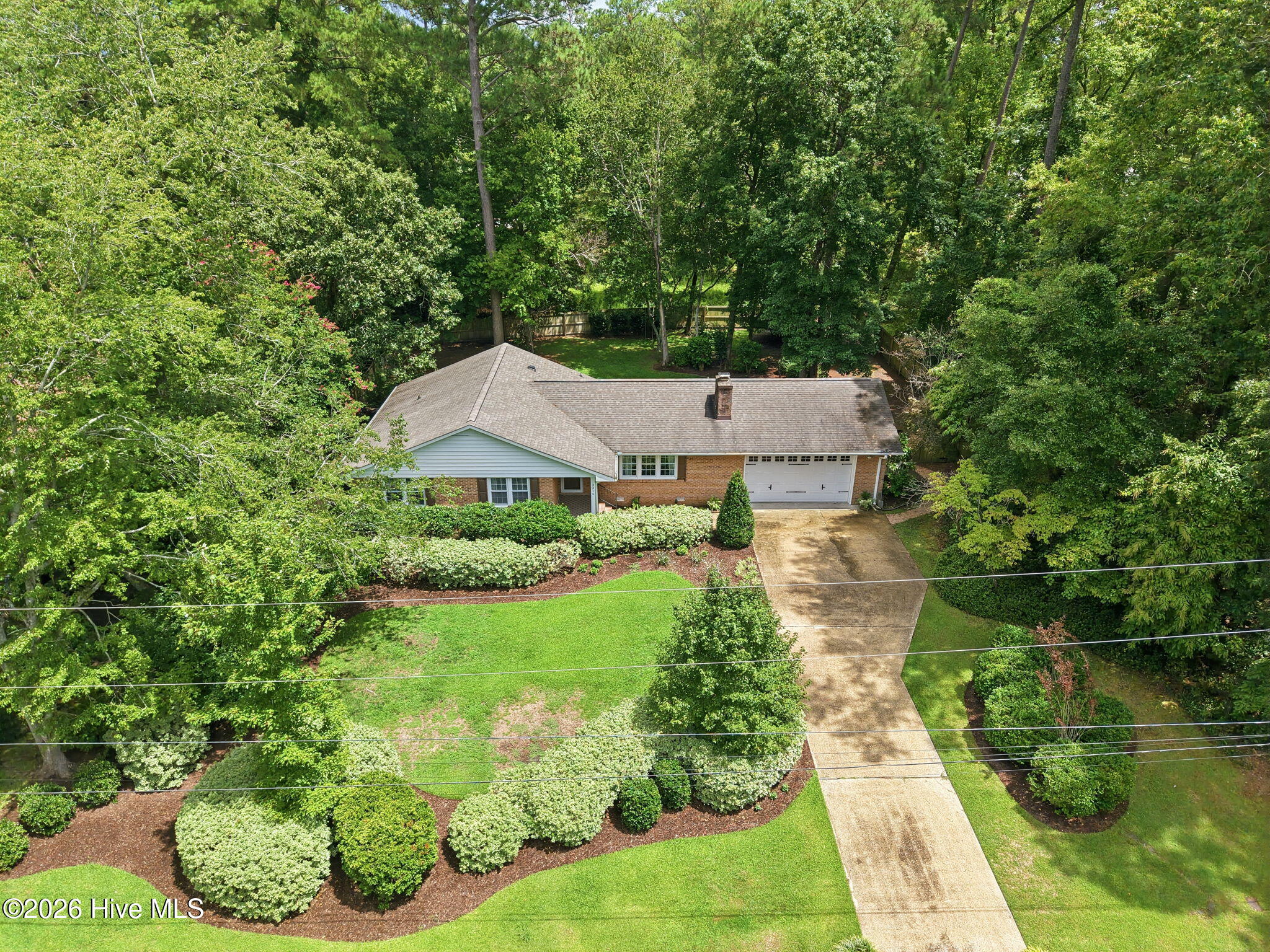 2212 Colony Plaza Property Photo 1