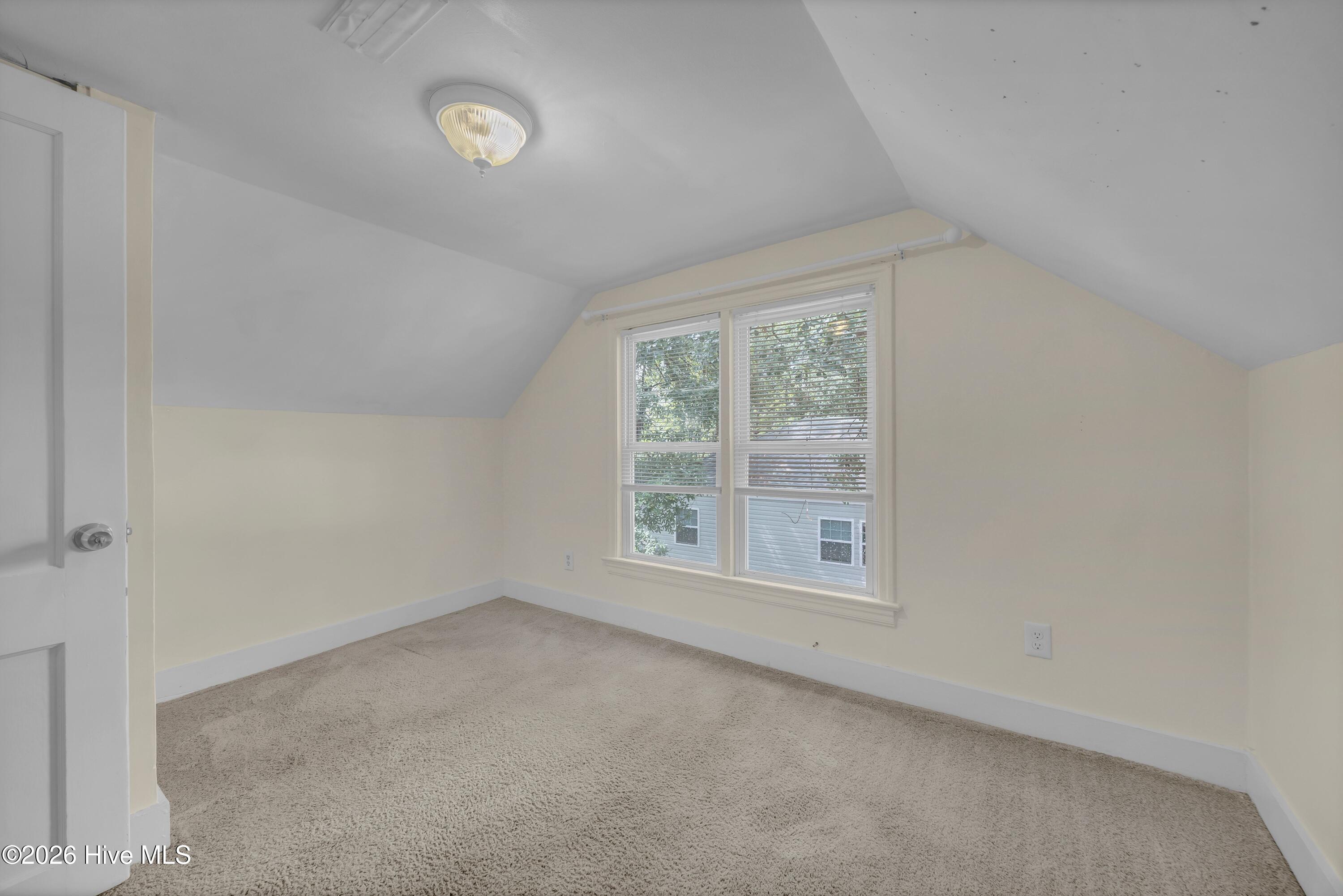 917 Bryan Avenue Property Photo 23