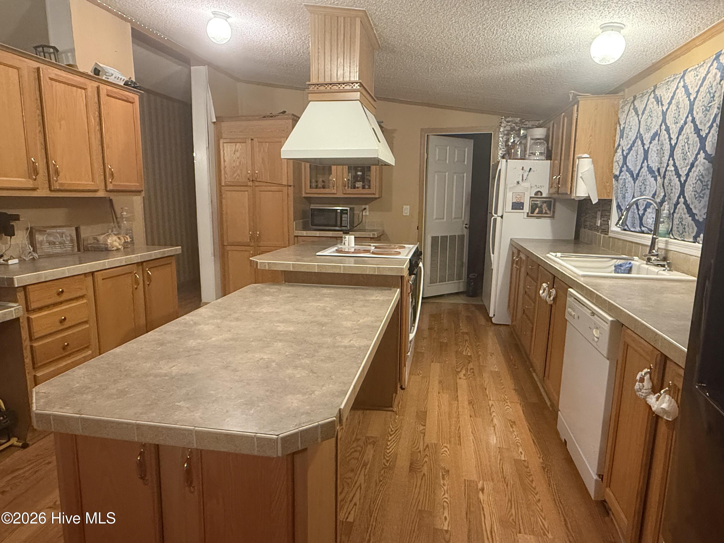 106 Paula Lane Property Photo 4