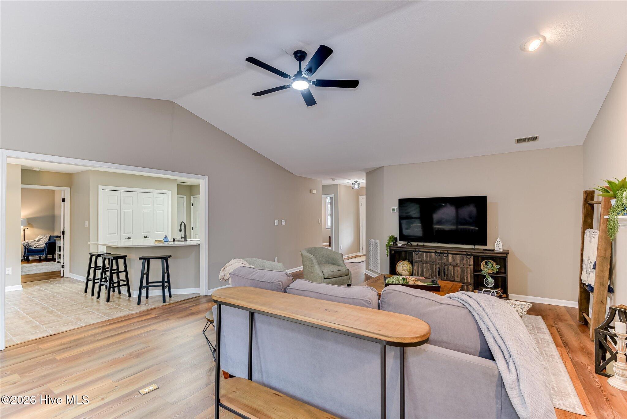330 Mulberry Lane Property Photo 9
